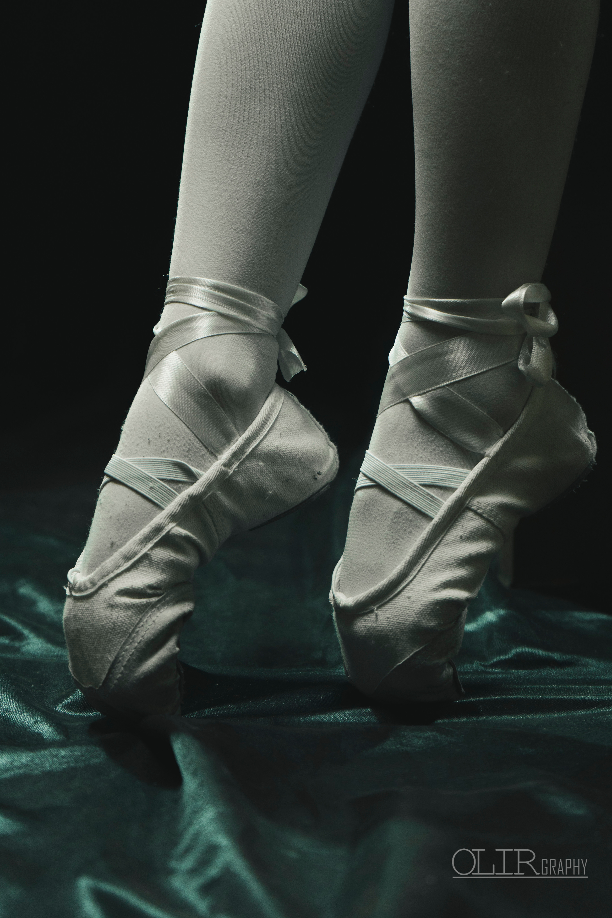 სტუდიური და გარე ფოტოსესიები. Clapp Studio