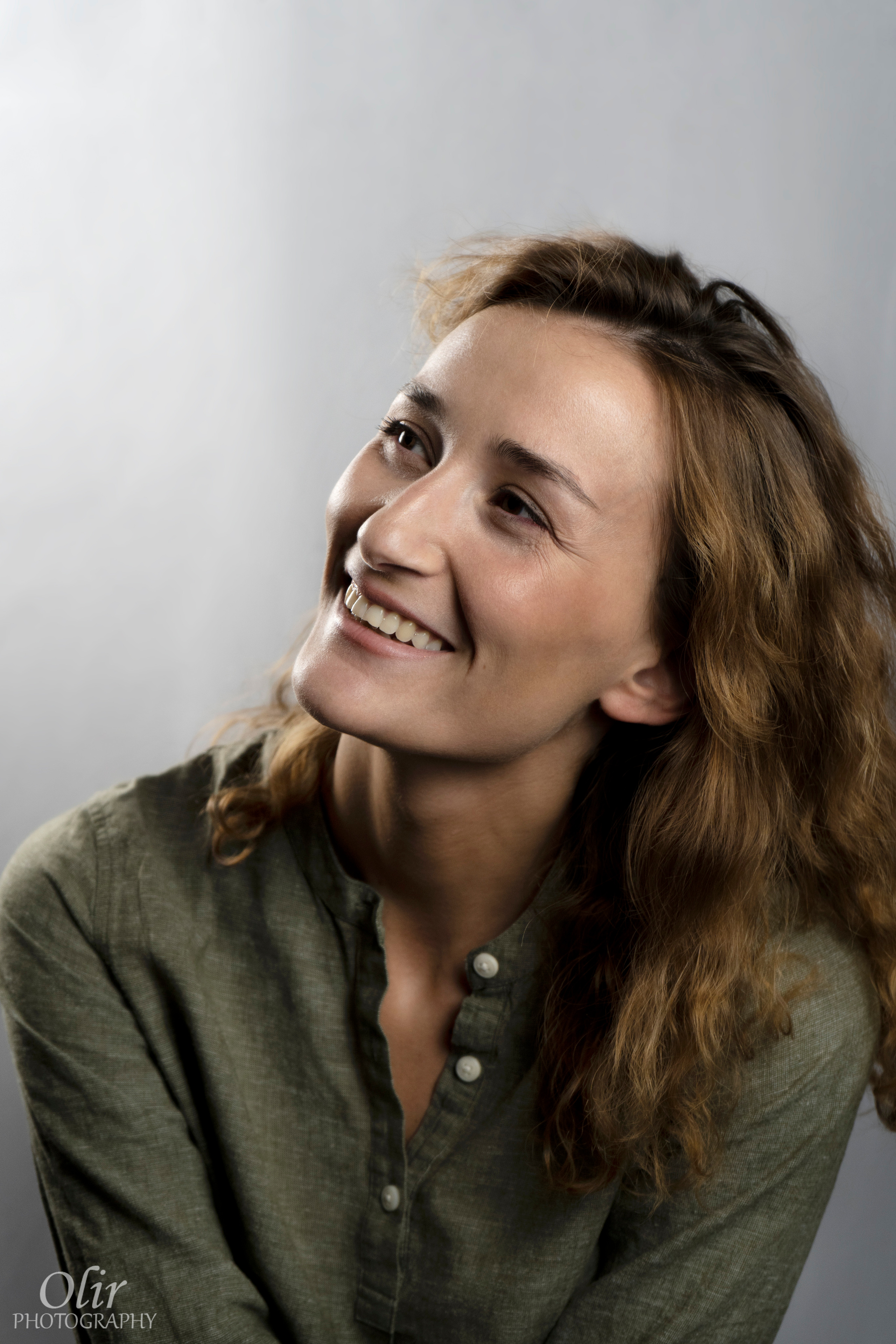 სტუდიური და გარე ფოტოსესიები. Clapp Studio