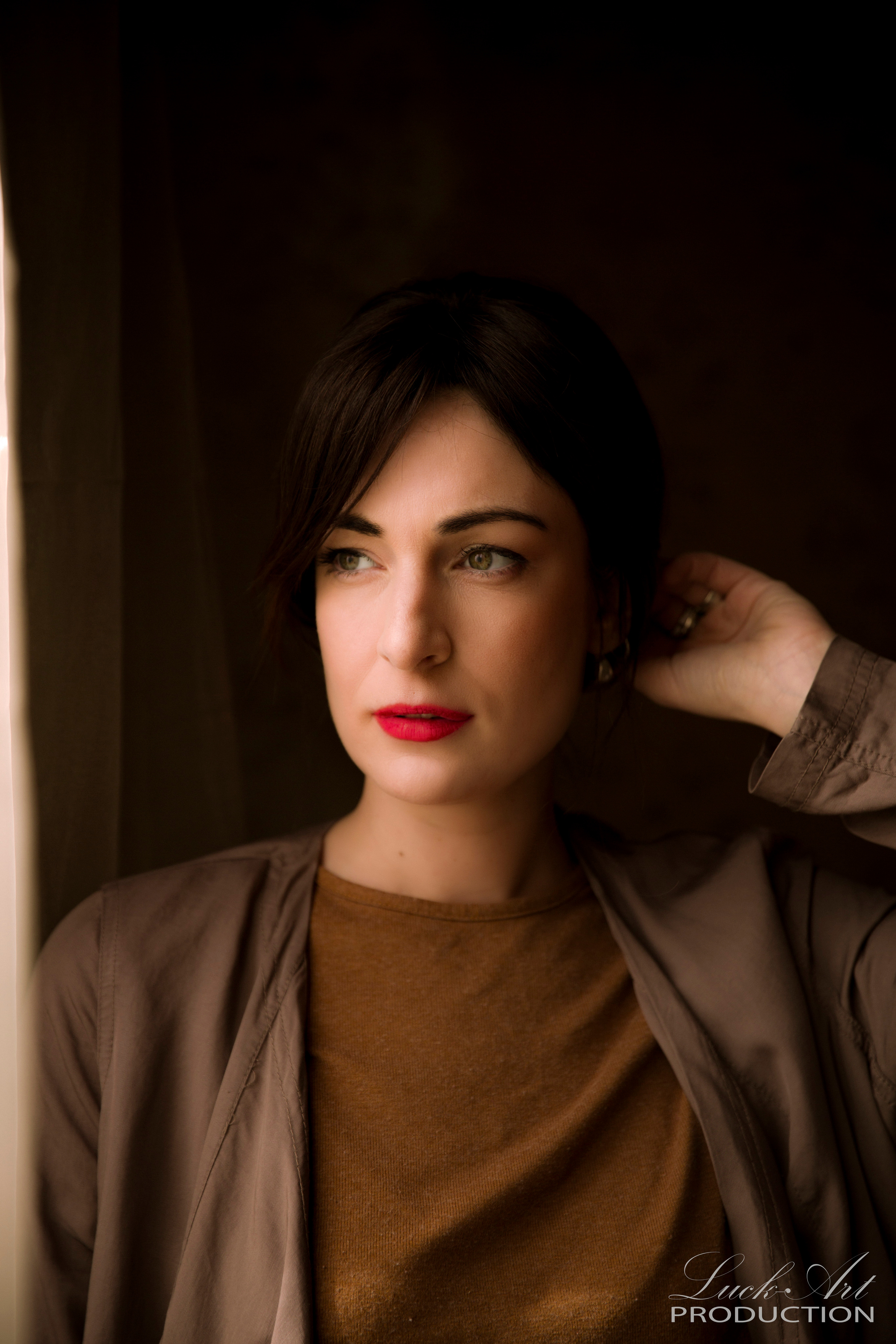 სტუდიური და გარე ფოტოსესიები. Clapp Studio