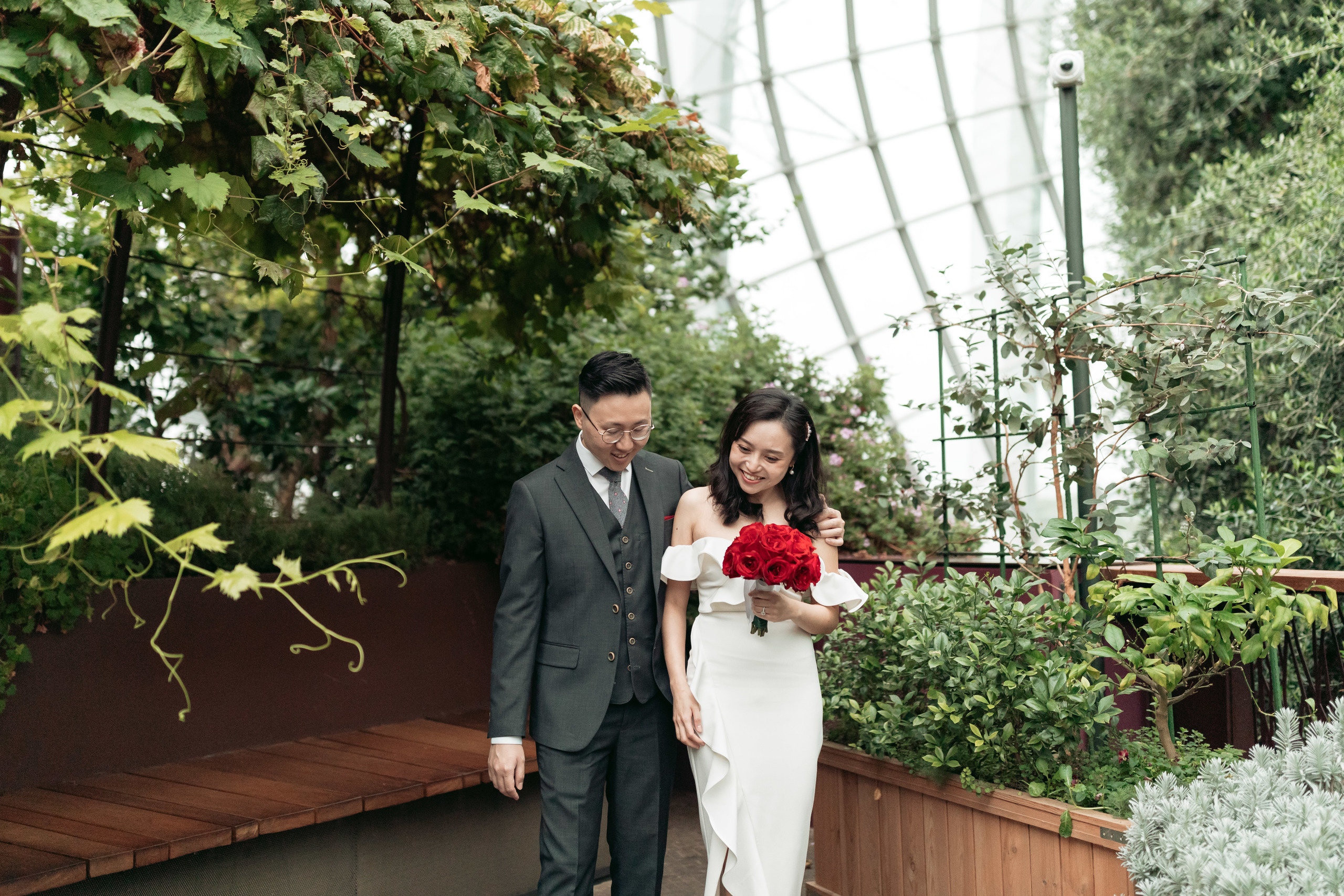 Blooming love. Photographer in Singapore Kate Bird