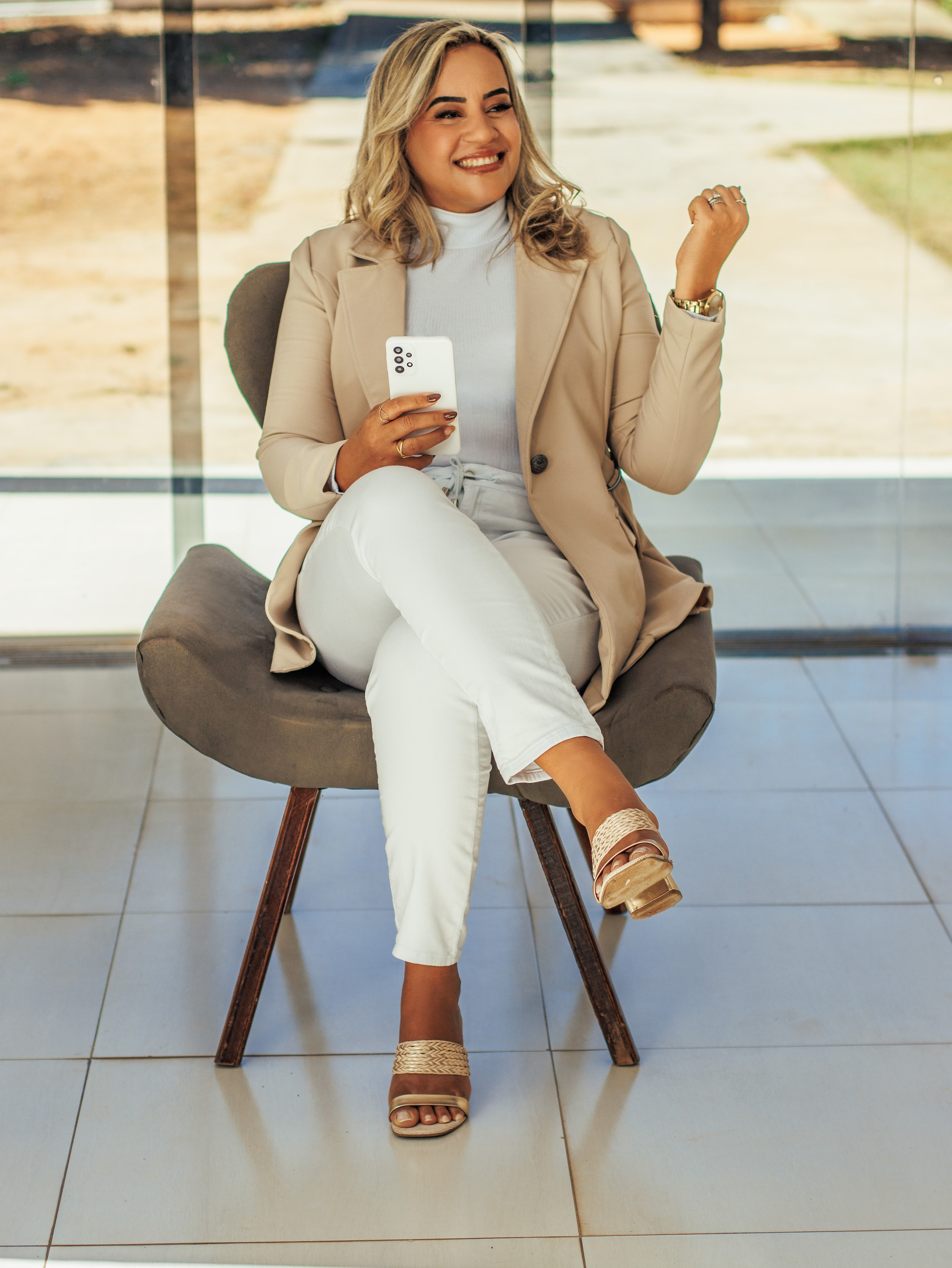 DIRETORA NÉIA. Fotografo de ensaios externos em Brejolândia-Ba