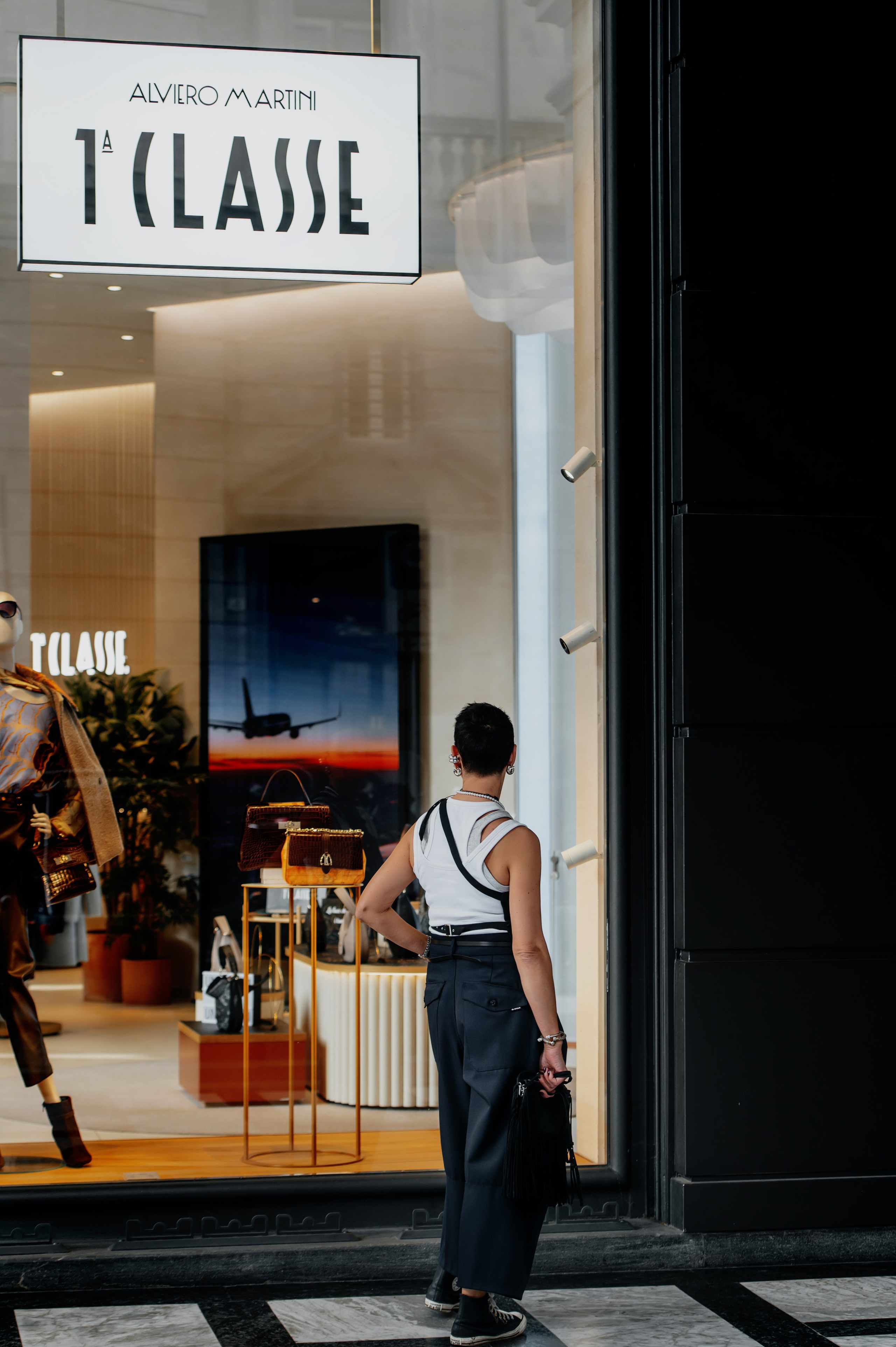 Milan, Autumn 🍂, Julia. Wedding photographer from Moldova Alexey Chipchiu