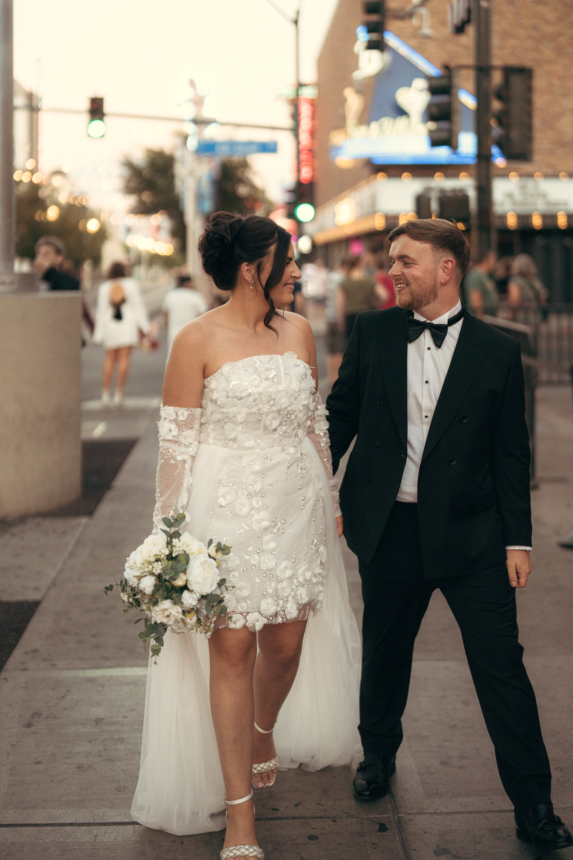 Charlie&Dan. Wedding & elopement photographer Viktoriya Kravtsov. Las Vegas