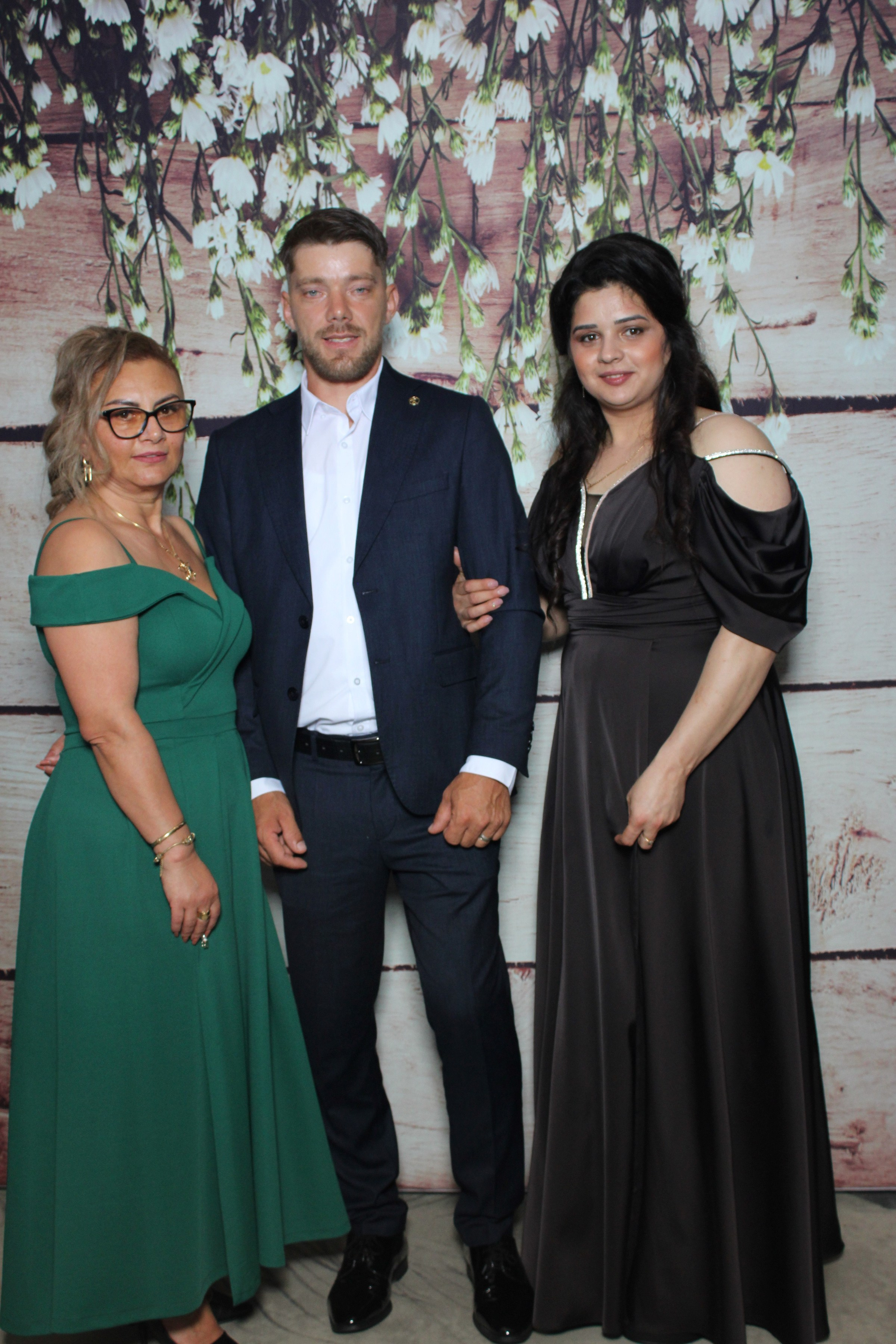 Nunta Denisa & Daniel – Zâmbete și distracție cu Oglinda Amintirilor Suceava