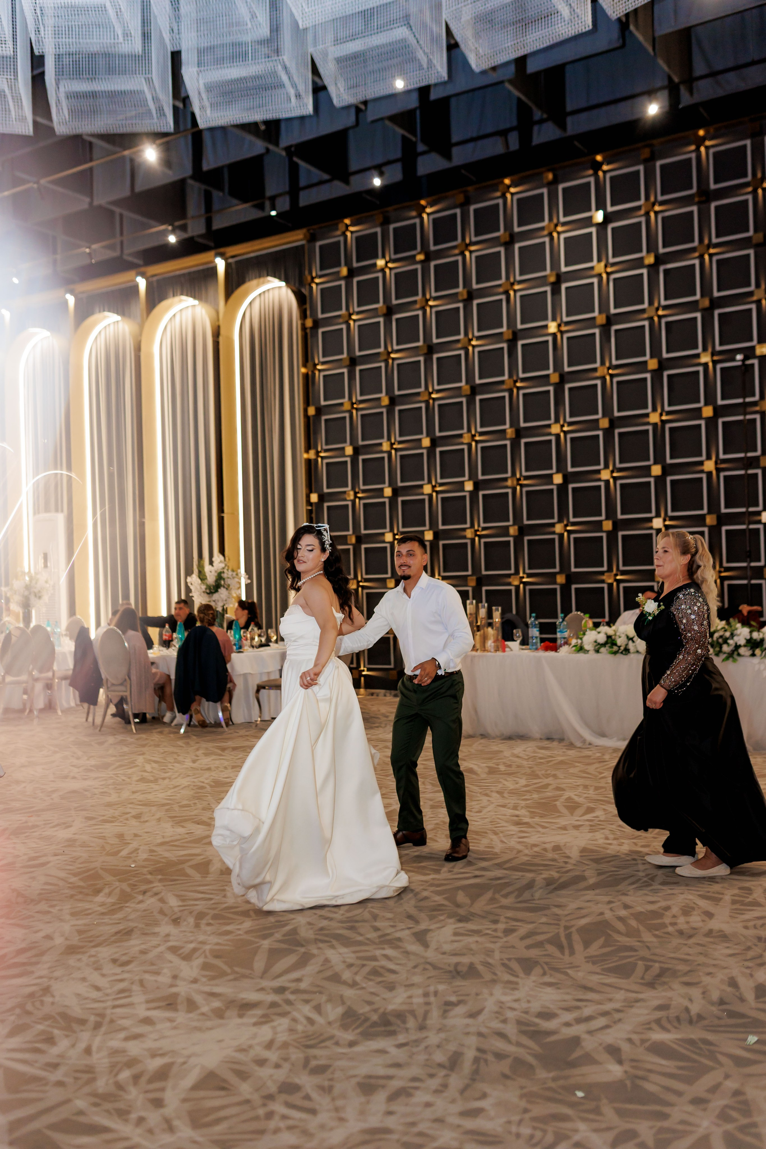 Nunta Nicoleta & Răzvan | Fotografie & Videografie Profesională. Servicii foto-video profesionale, pentru momente de neuitat