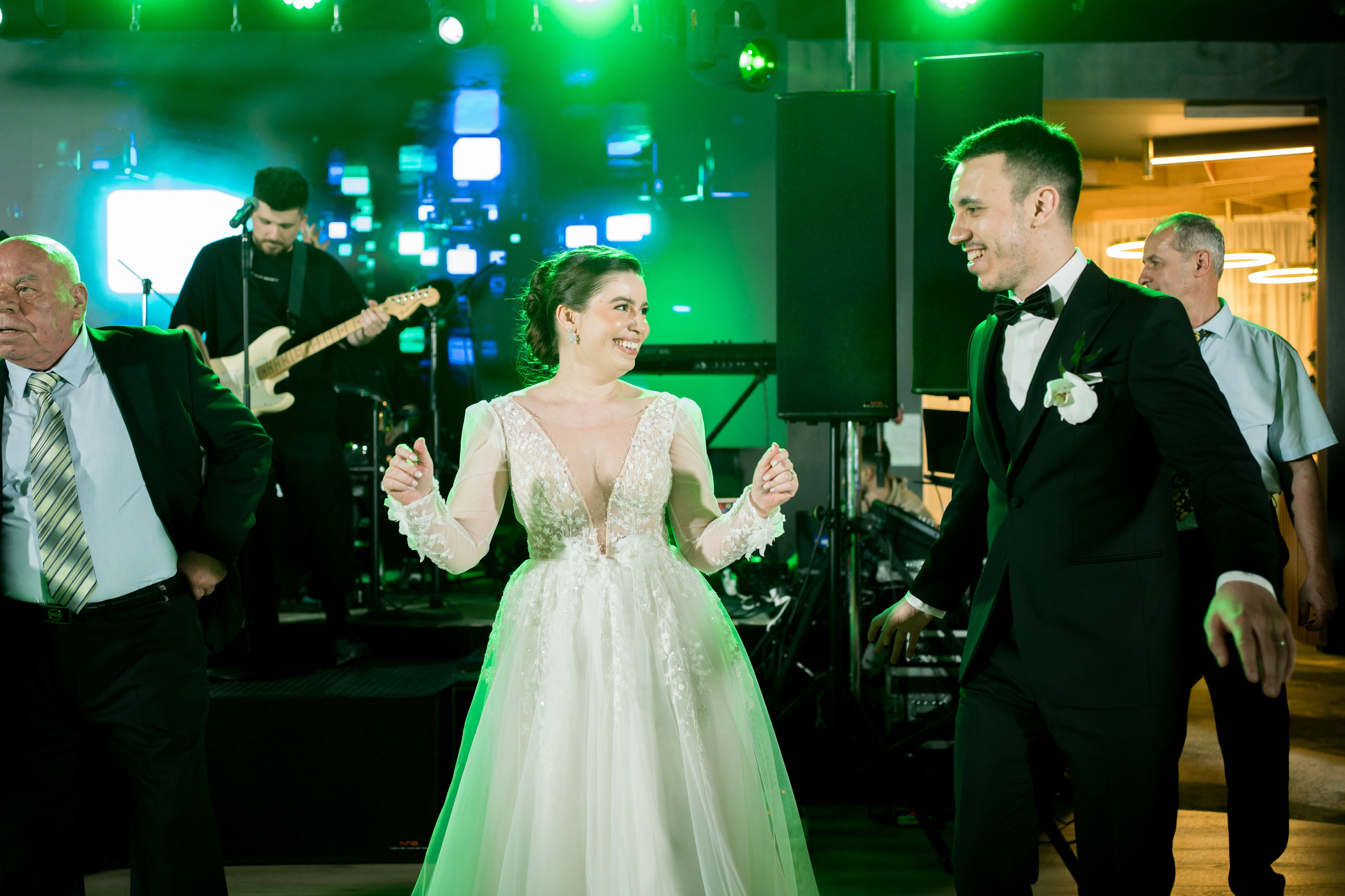 PARTY. Gabriel Florea — Fotograf nuntă București