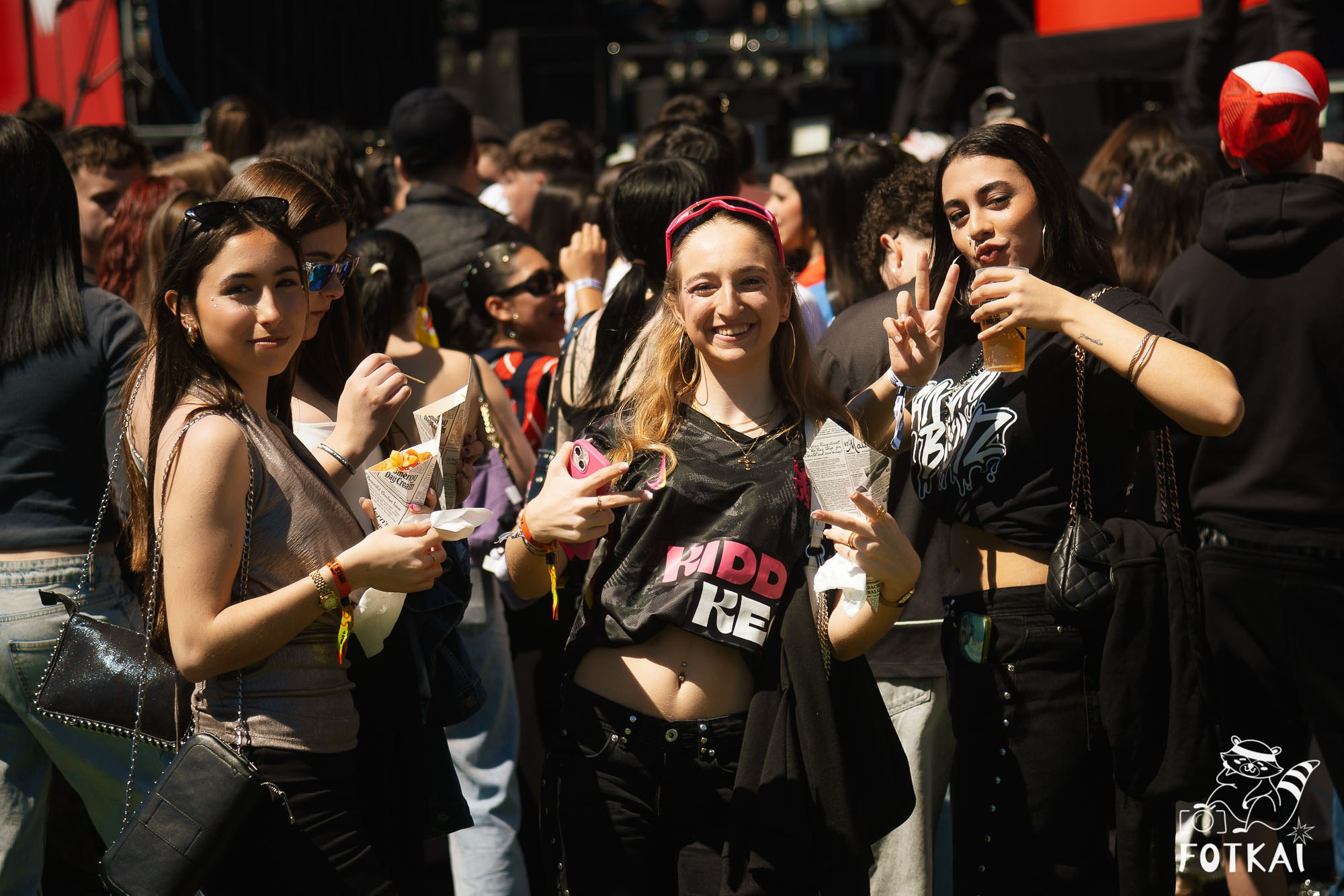 Costa Sonora 2026 Alicante Day 1 Photos — Find Yourself, Friends and Festival Crowd | FOTKAI