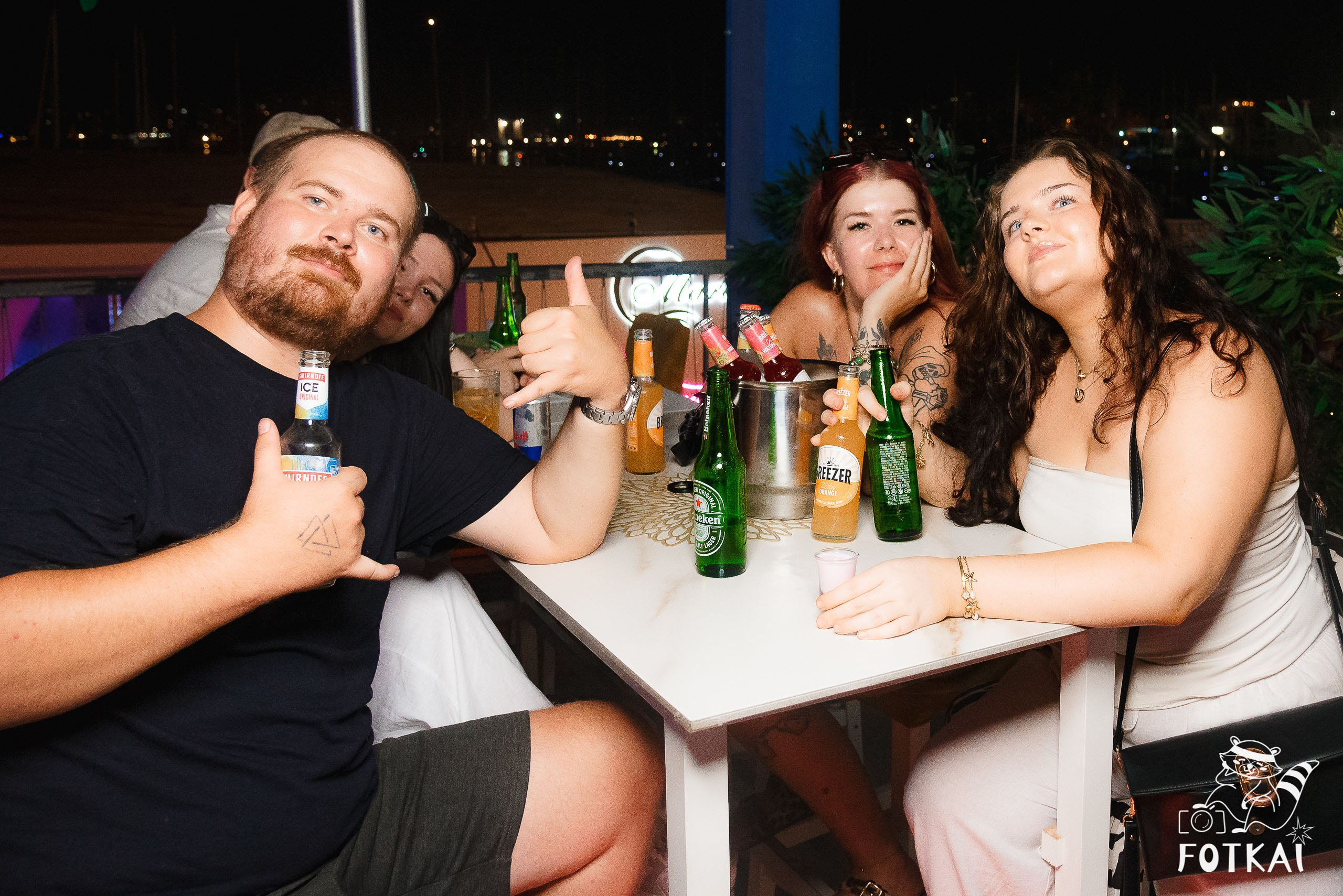 The Sunset Lounge Bar: Reportaje fotográfico 08.08.25 | FOTKAI