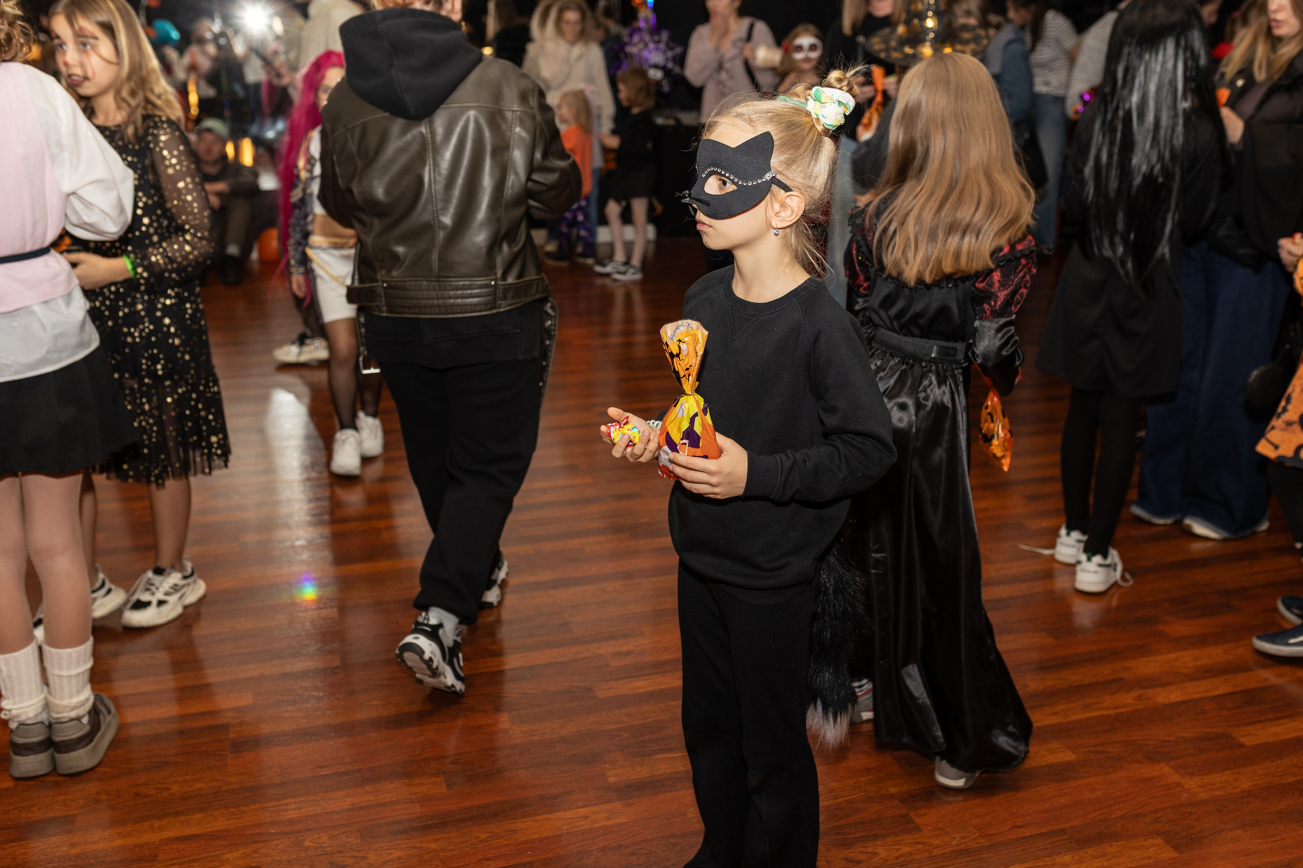 Leo dance studio Helloween 2025. Семейный и детский фотограф в Варшаве Мила Бобровская