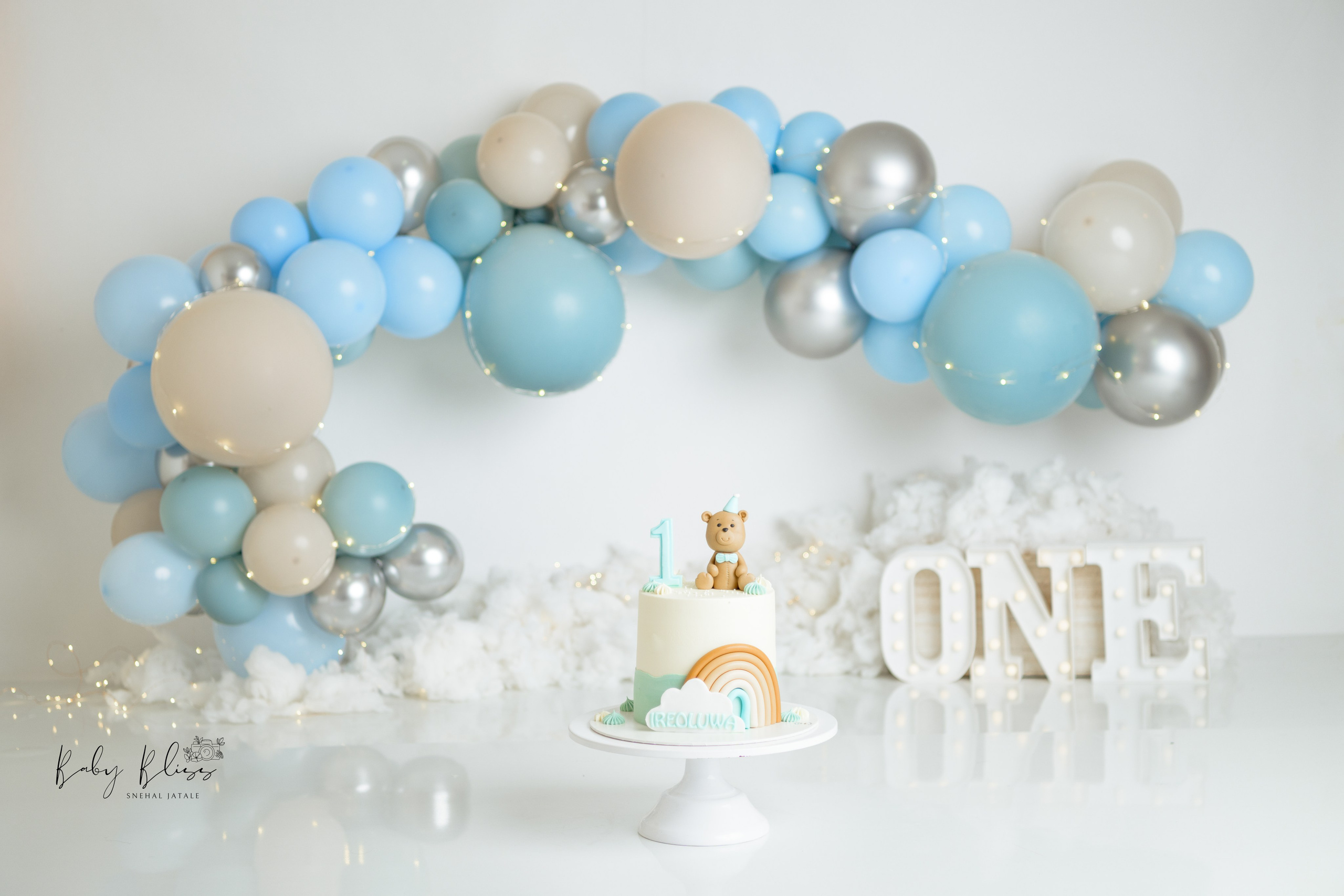 Cake Smash photoshoot in Doha Qatar. Professional themed cake smash photography in Doha, Qatar. Newborn photo session in Doha Qatar, baby, sitter, cake smash, pre-birthday, maternity, family photographer in Doha, Qatar
