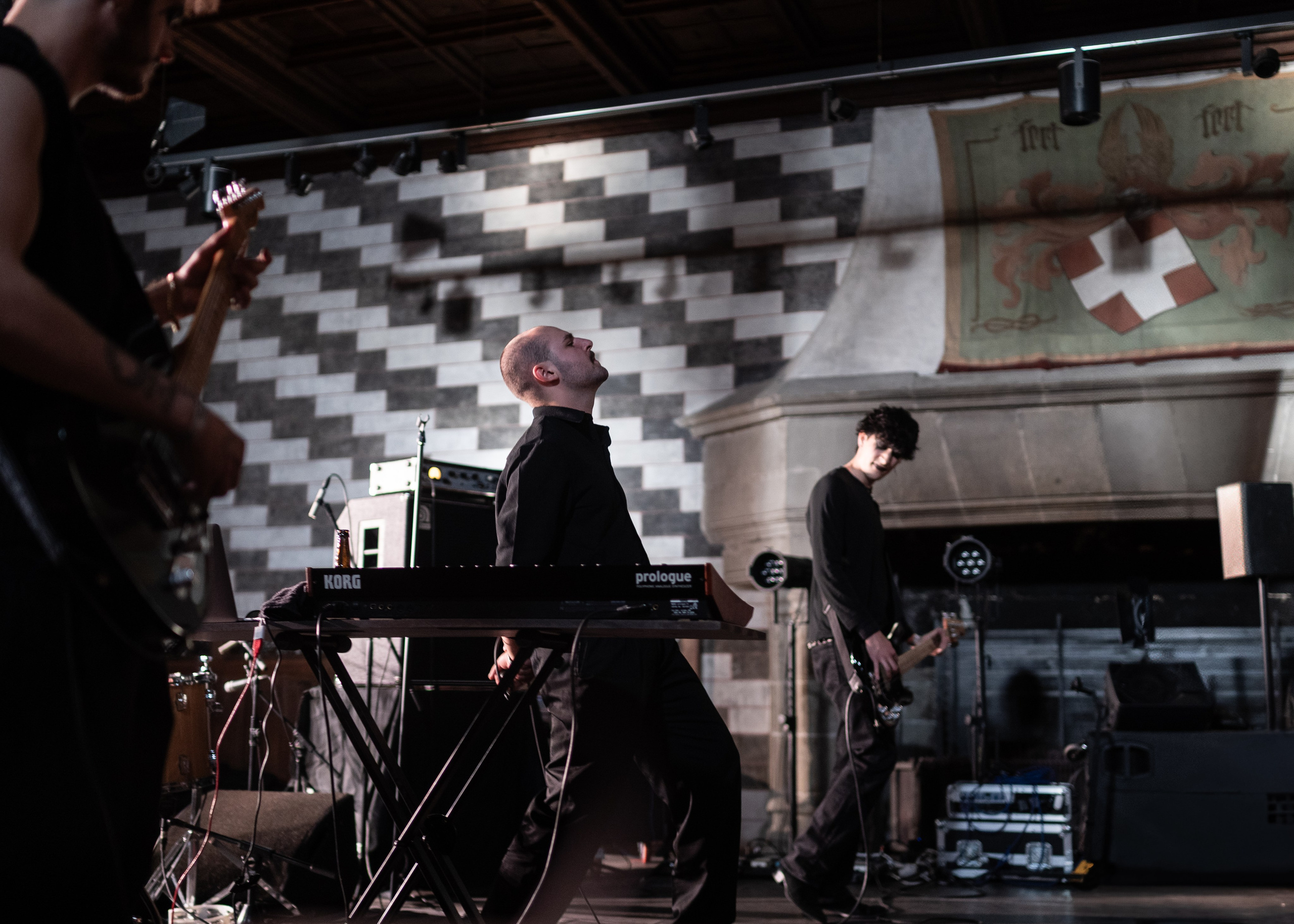 Soirée Post-Punk & Wine 2025 au château de Chillon | Photographe d'événements à Genève, Eugenia Andres. Photographe à Genève - Eugenia Andres