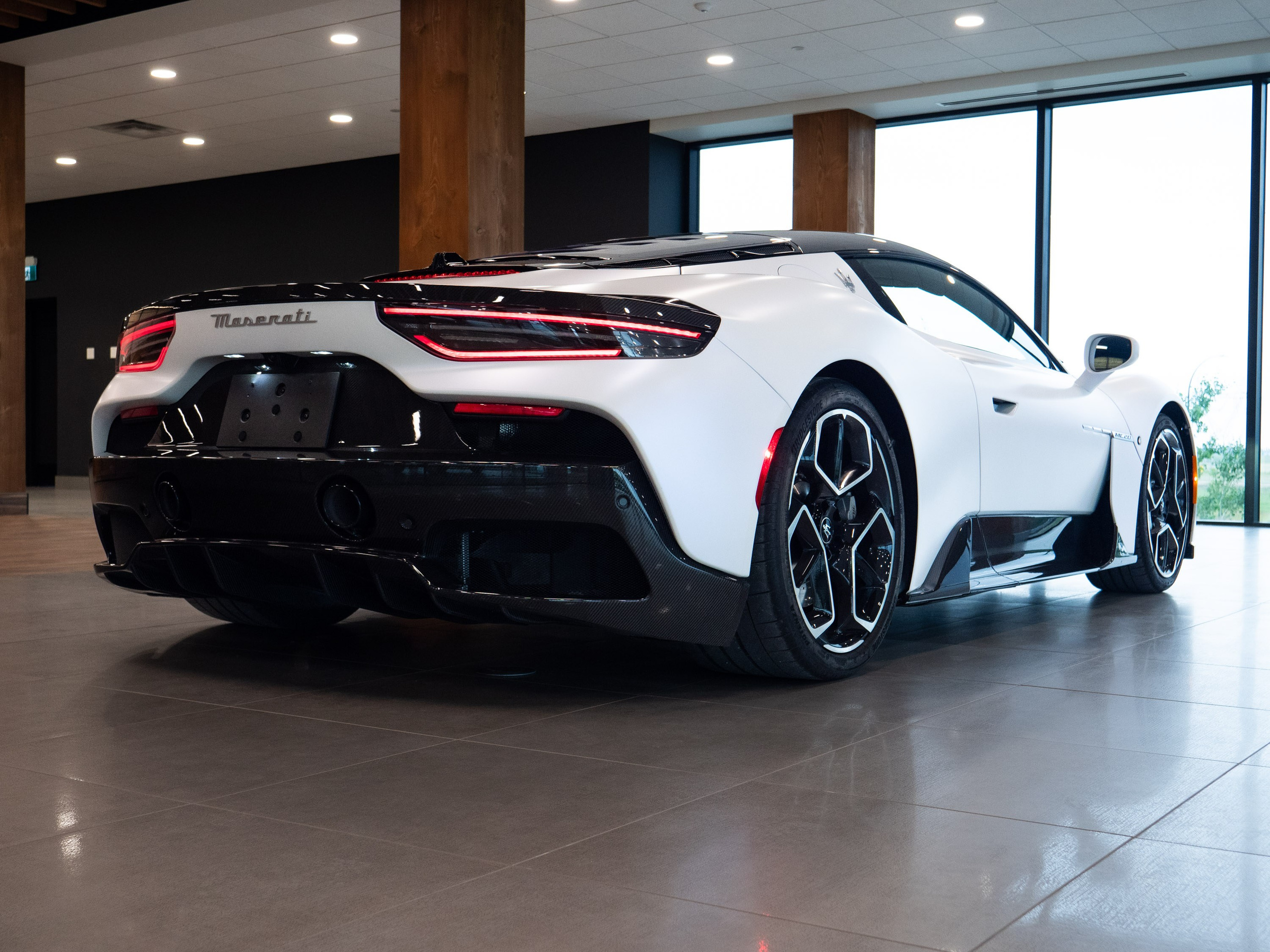 Maserati MC20. Dimitri Ilkov Photography — Capturing Life’s Moments in Edmonton, Cana