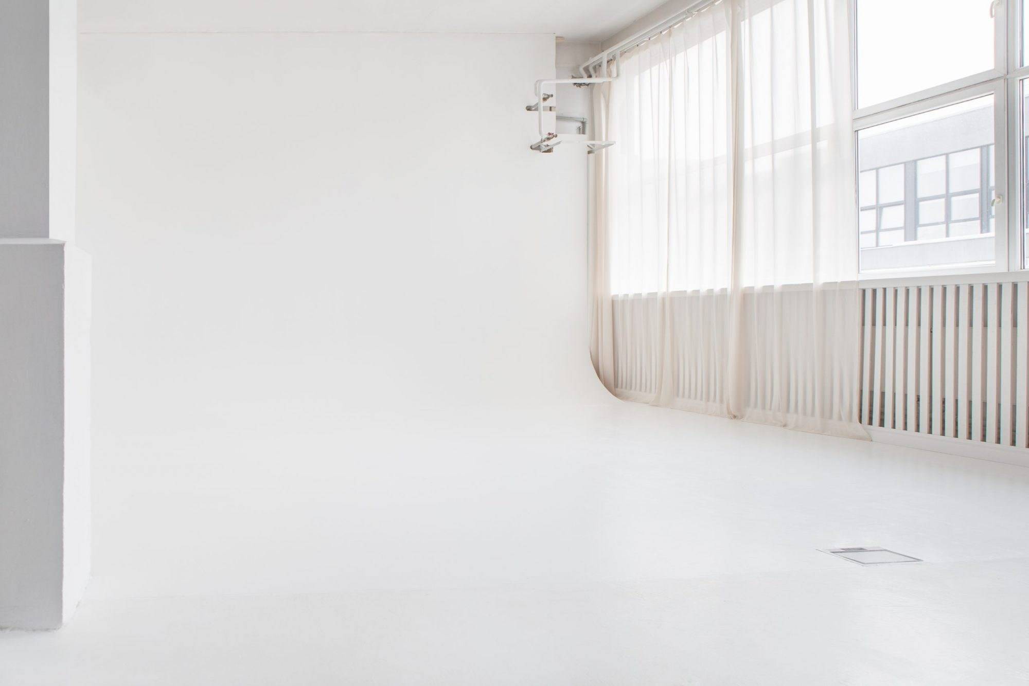 Nuomojamos Fotostudijos Vilniuje. Framed by Evelina | Vestuvių fotografė