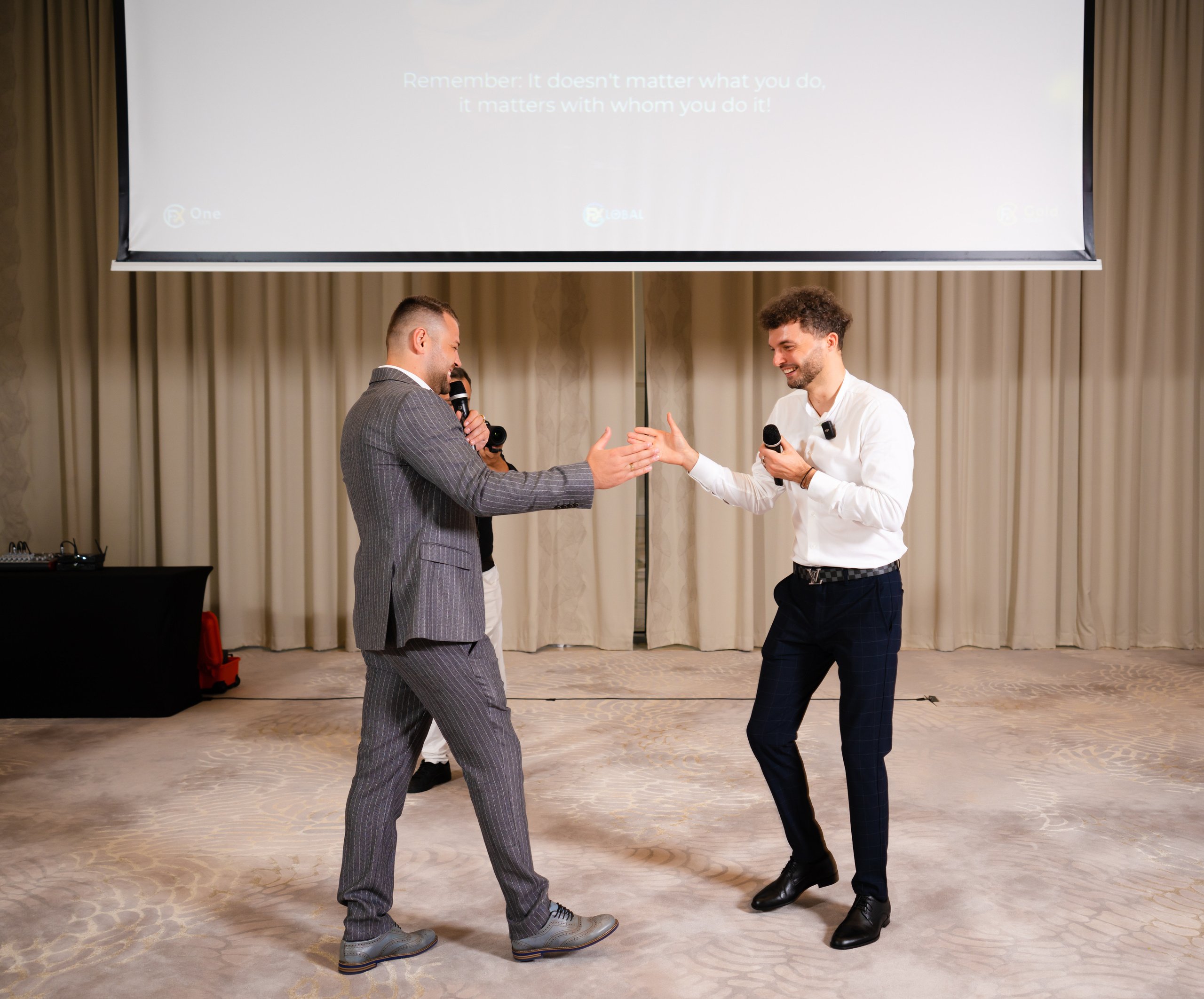 People. Photographer and videographer in Dubai Dmitry Gromov