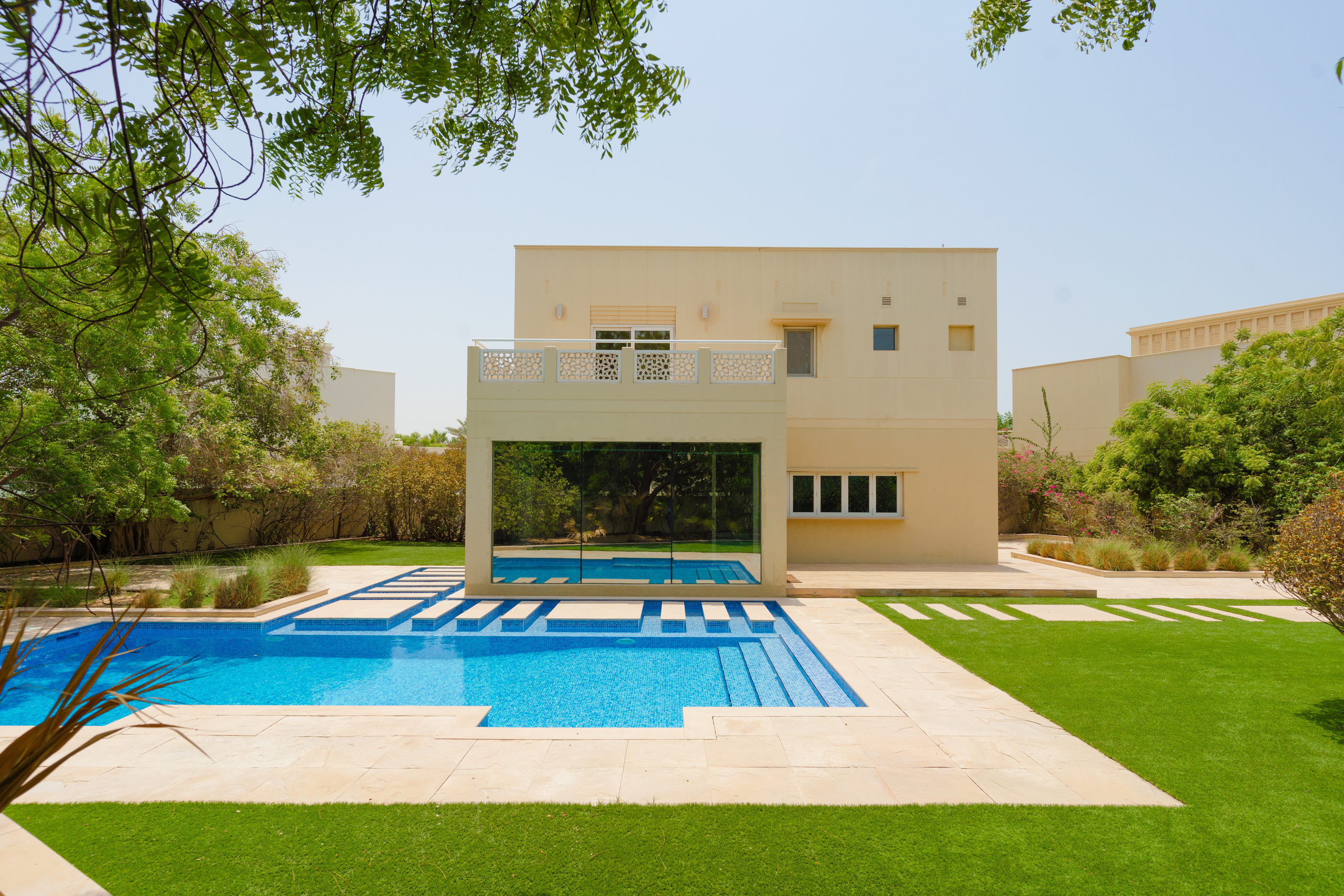 People. Photographer and videographer in Dubai Dmitry Gromov