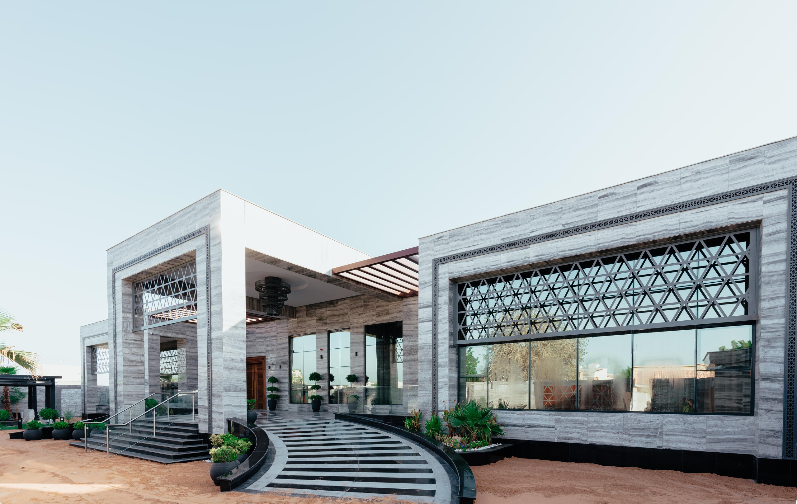 People. Photographer and videographer in Dubai Dmitry Gromov