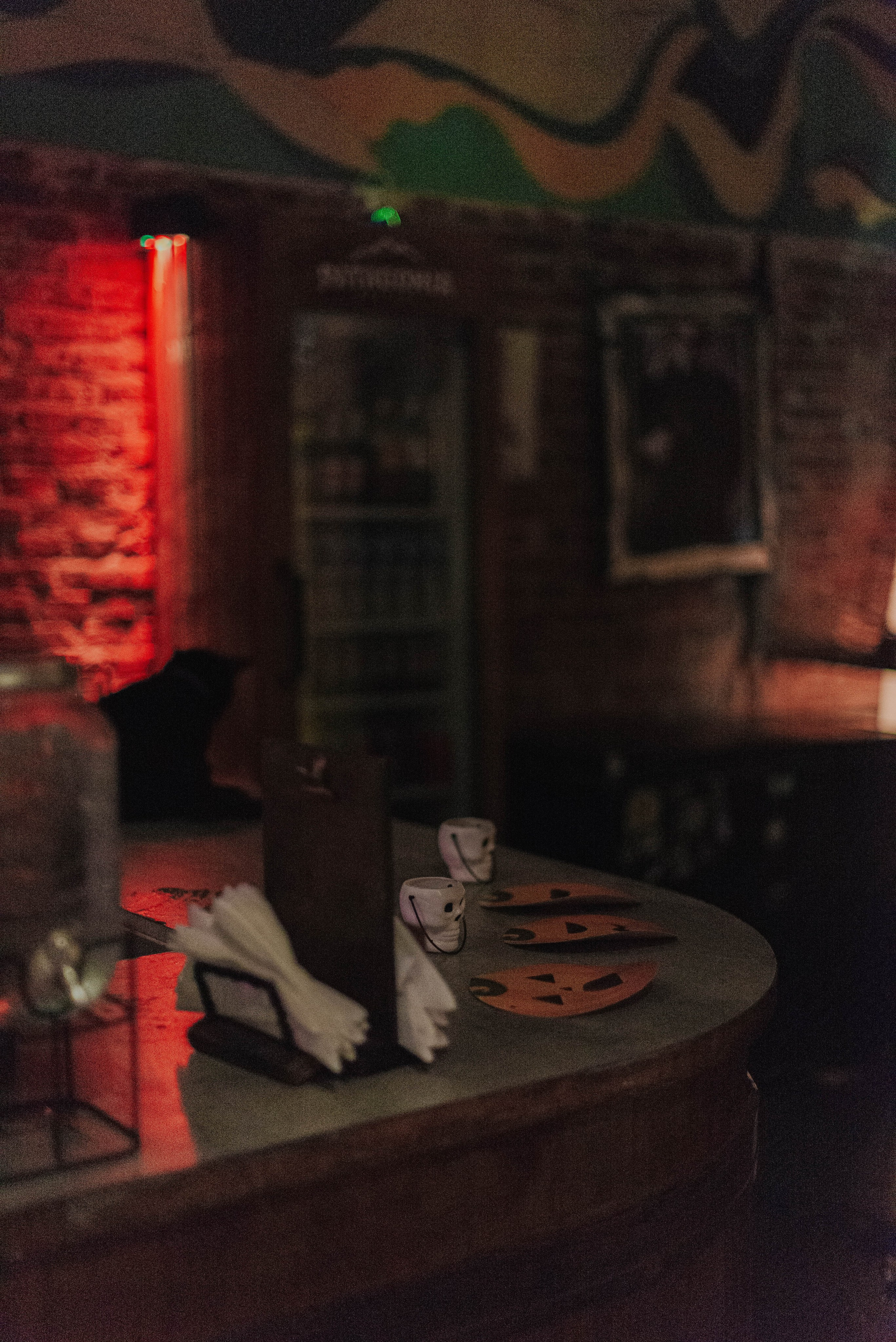 Ladno.cooperativa. Photographer @elmirkami in the city of Buenos Aires