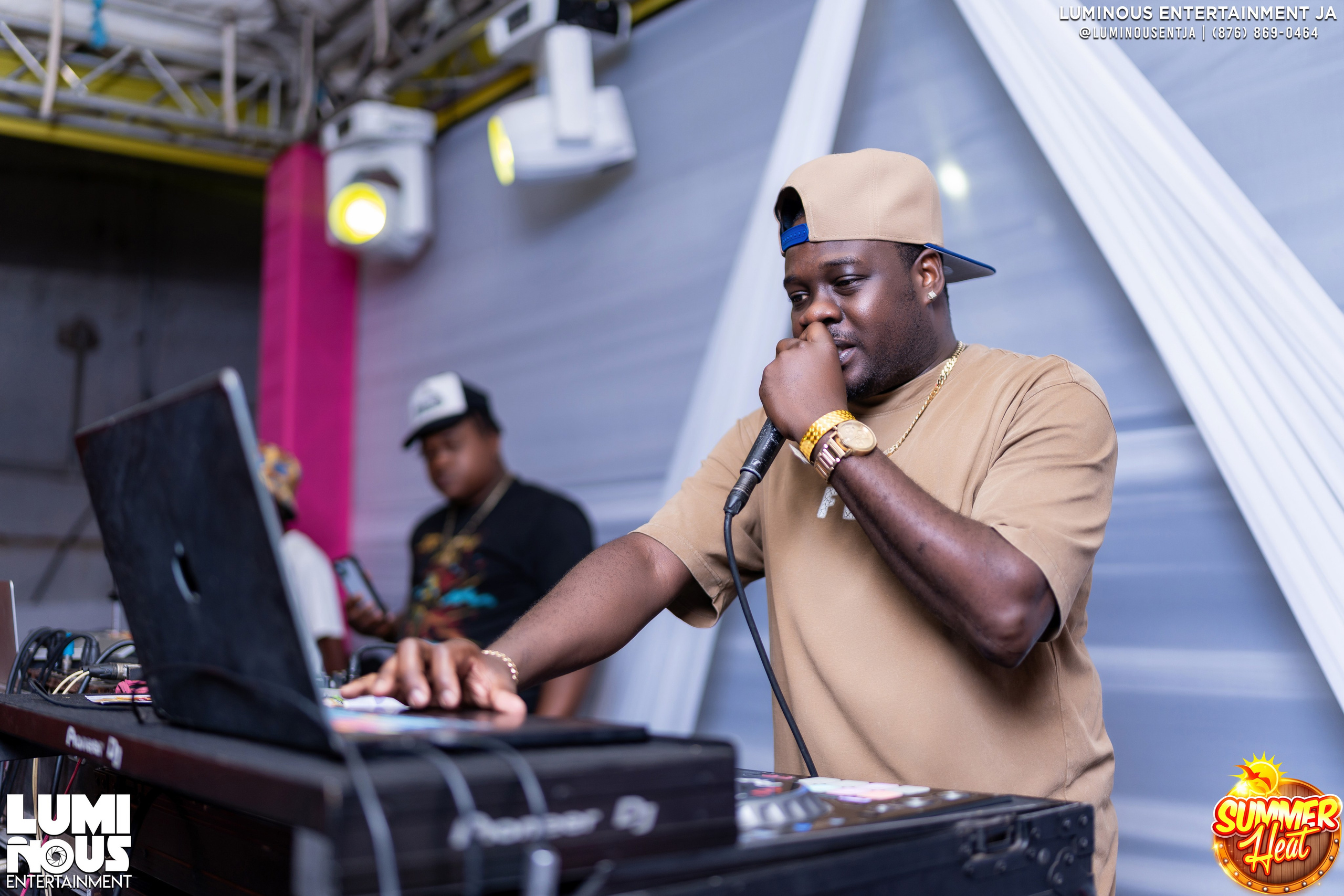 Summer Heat. Luminous Entertainment Ja