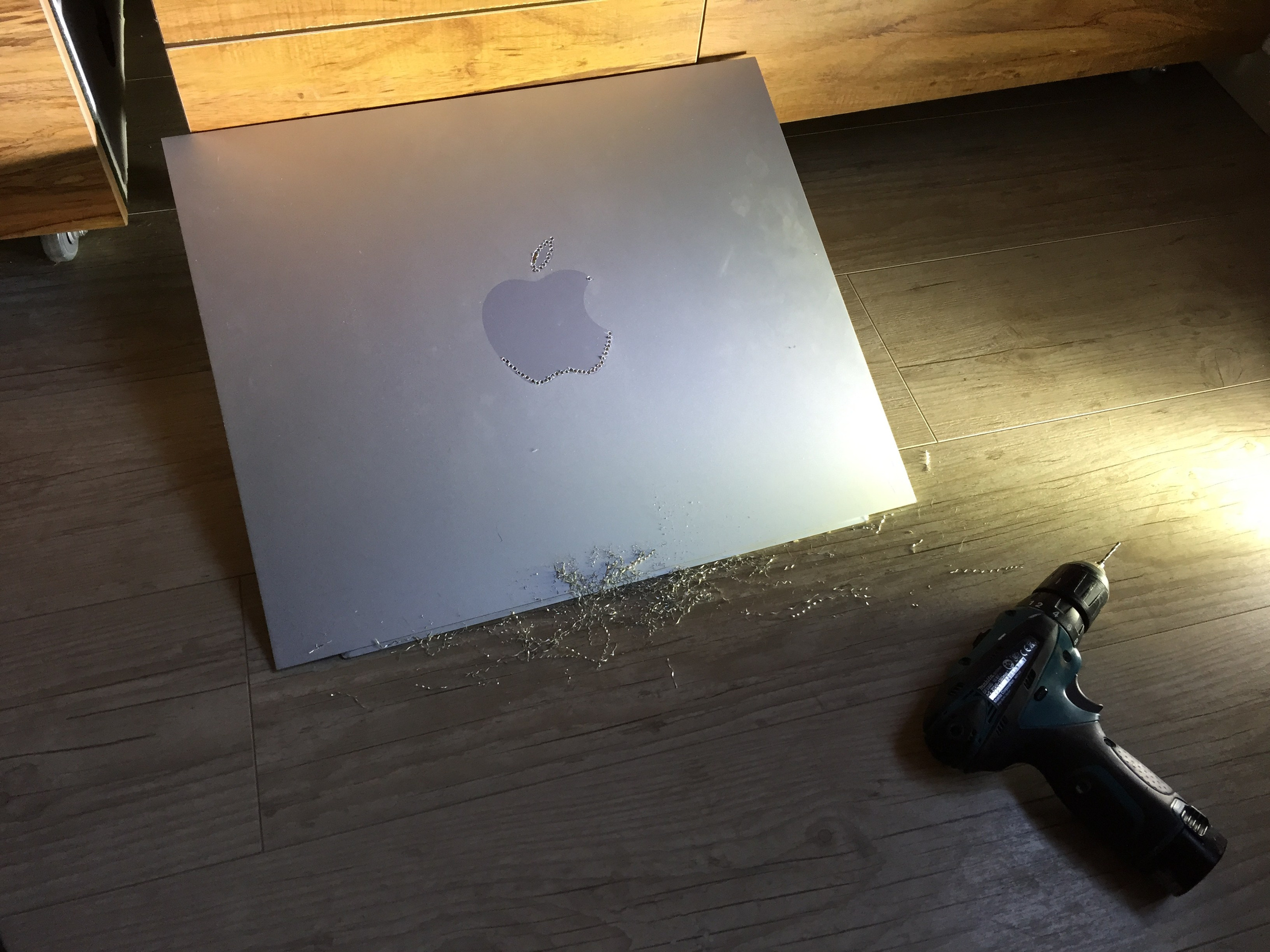 Not serious work - Cutting the Apple Logo