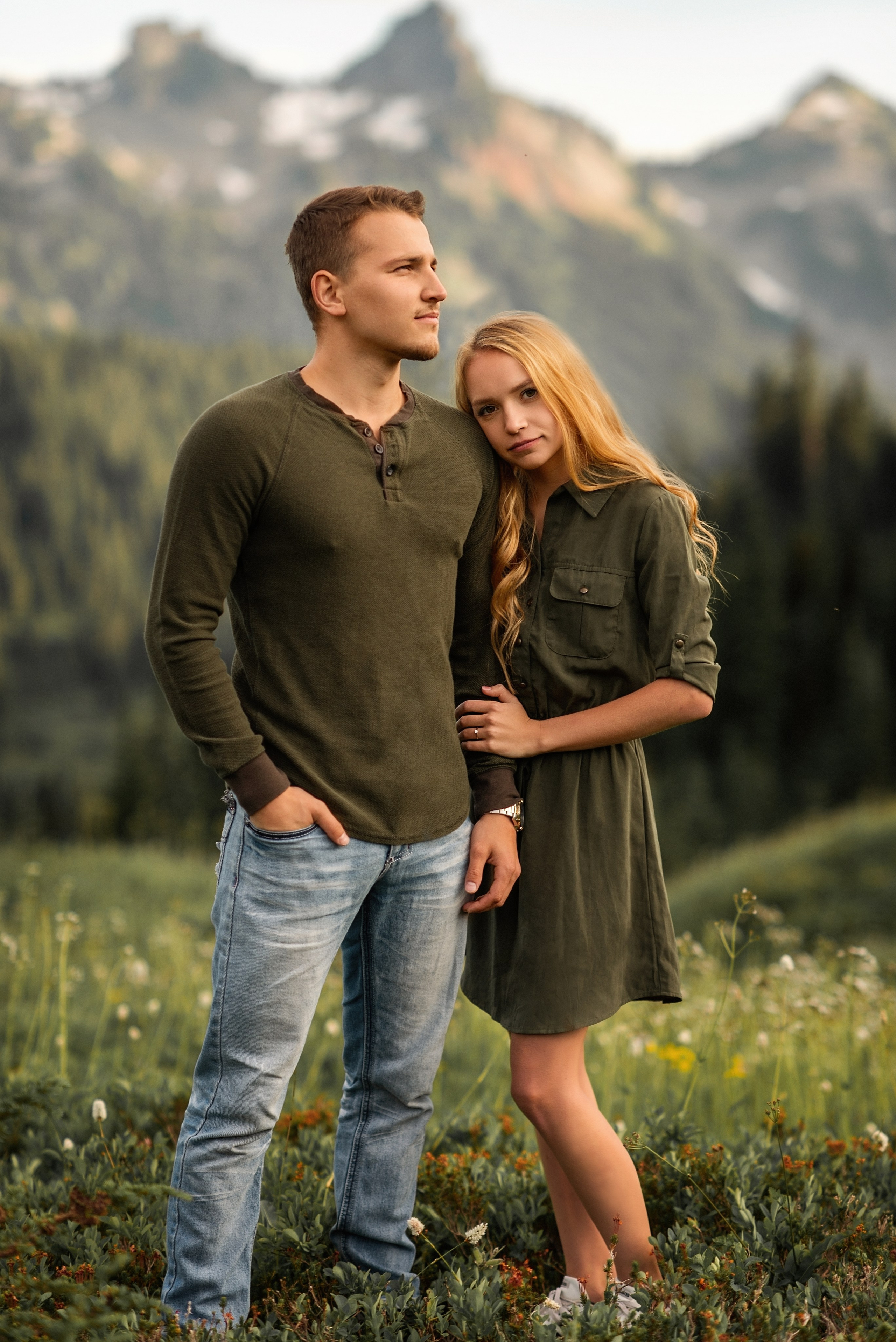 Aleks & Vika. Wedding & family photography in Seattle area. Helen Michelle photographer