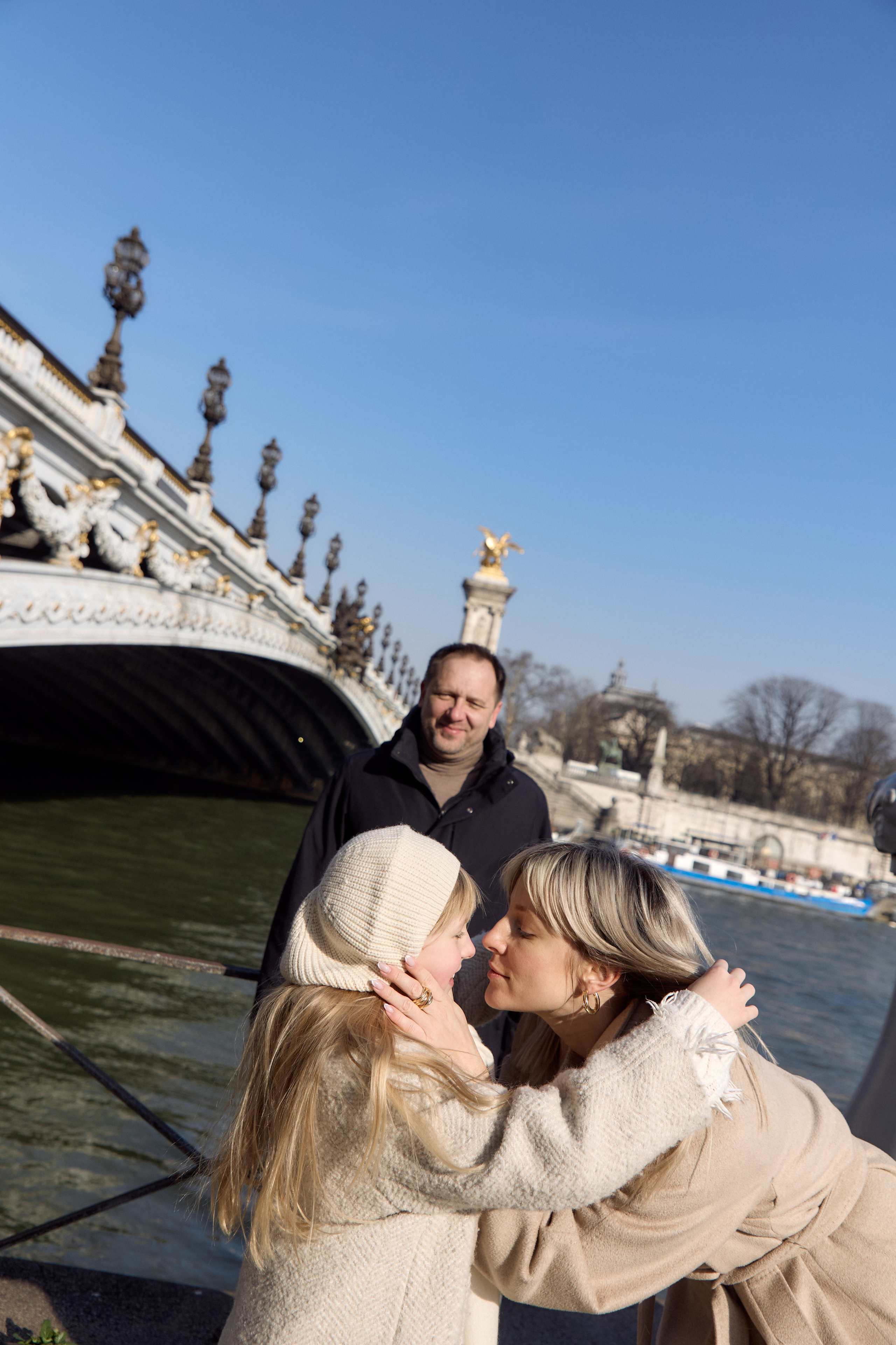 Pont Alexandre III & Eiffel Tower. Fotógrafa en París