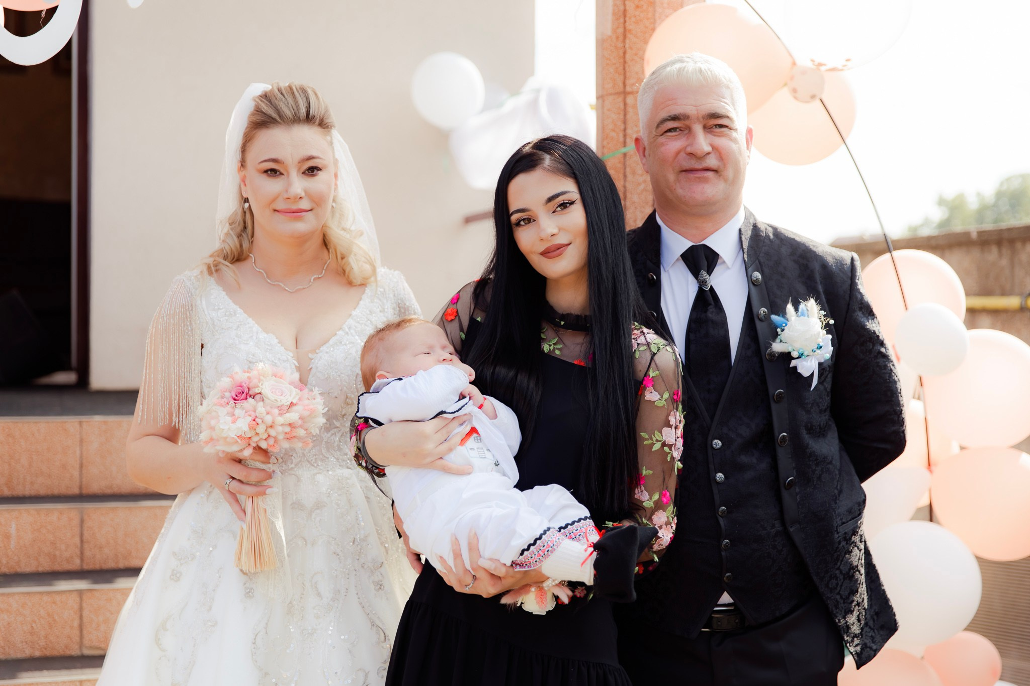 Mihai & Oana. Servicii foto-video profesionale, pentru momente de neuitat