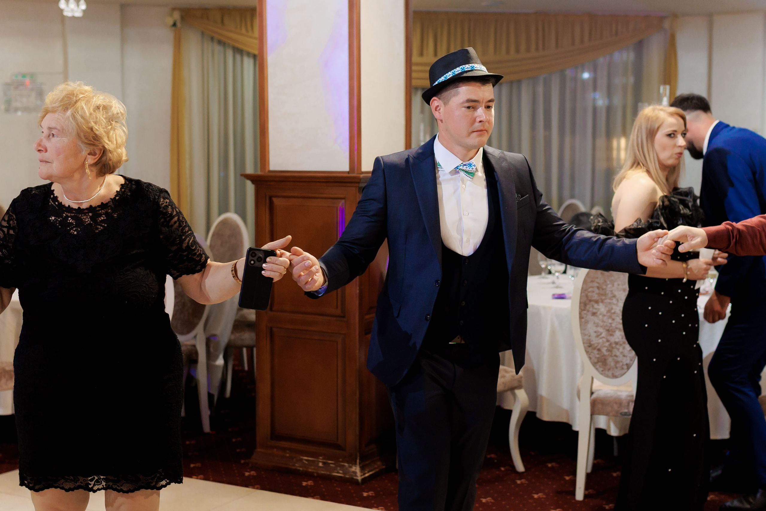 Loredana & Emilian – Ziua Nunții | Videografie - fotografie Botez Suceava, Iași, Botoșani. Servicii foto-video profesionale, pentru momente de neuitat