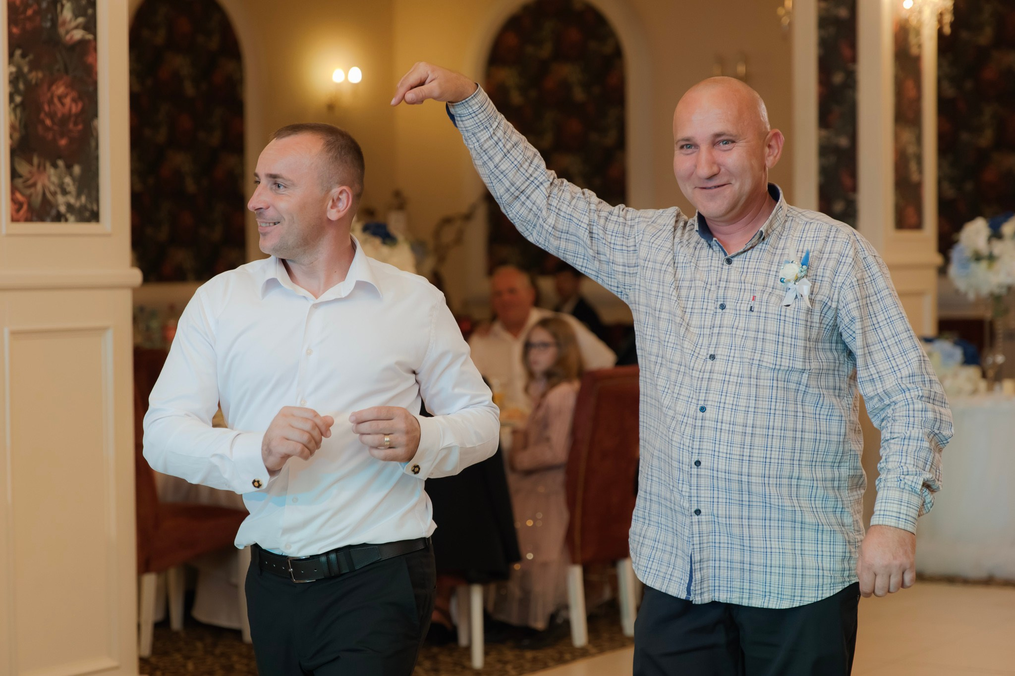 Mihai & Oana. Servicii foto-video profesionale, pentru momente de neuitat