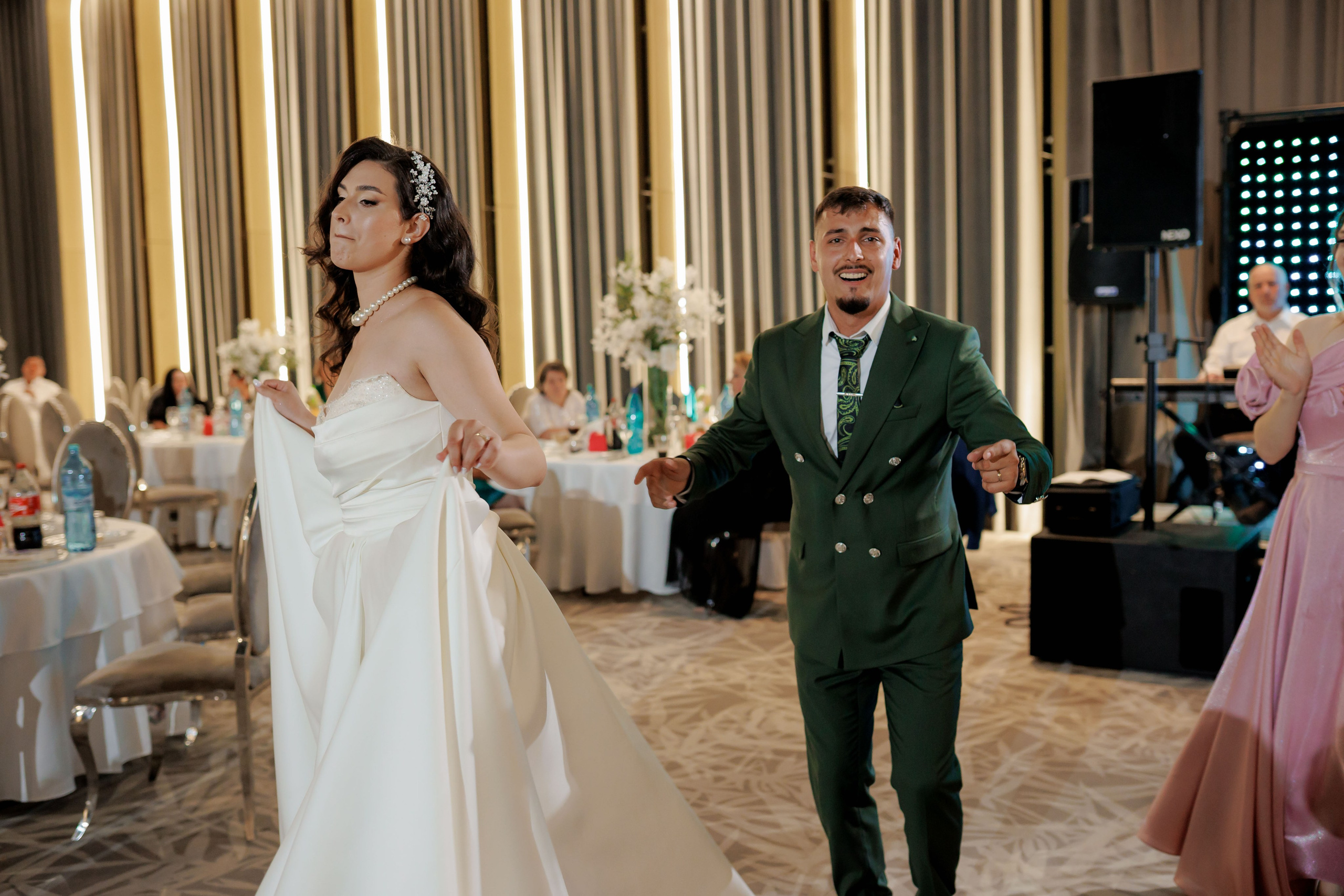 Nunta Nicoleta & Răzvan | Fotografie & Videografie Profesională. Servicii foto-video profesionale, pentru momente de neuitat