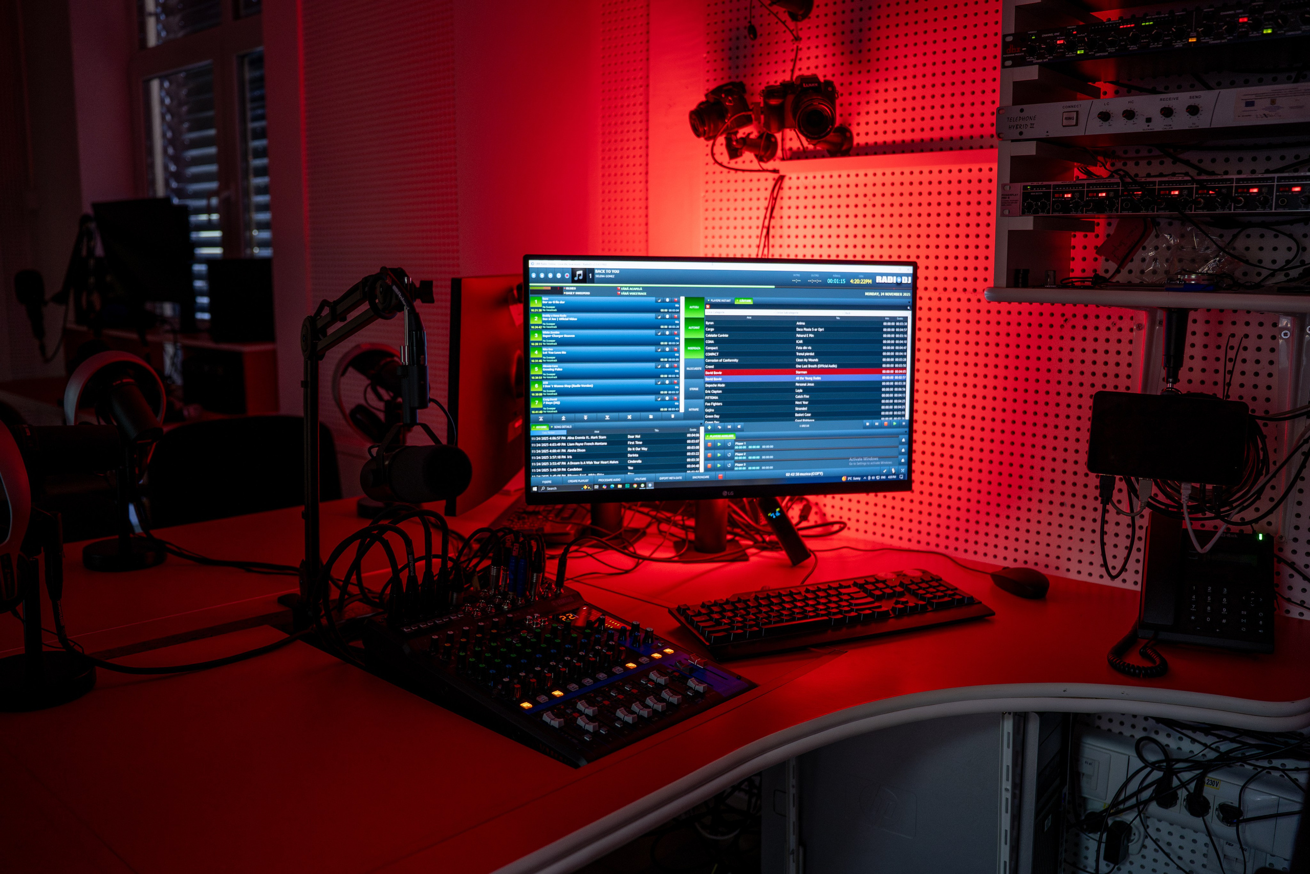 BRANDING. Alecsandru Braicu — Sports Photographer