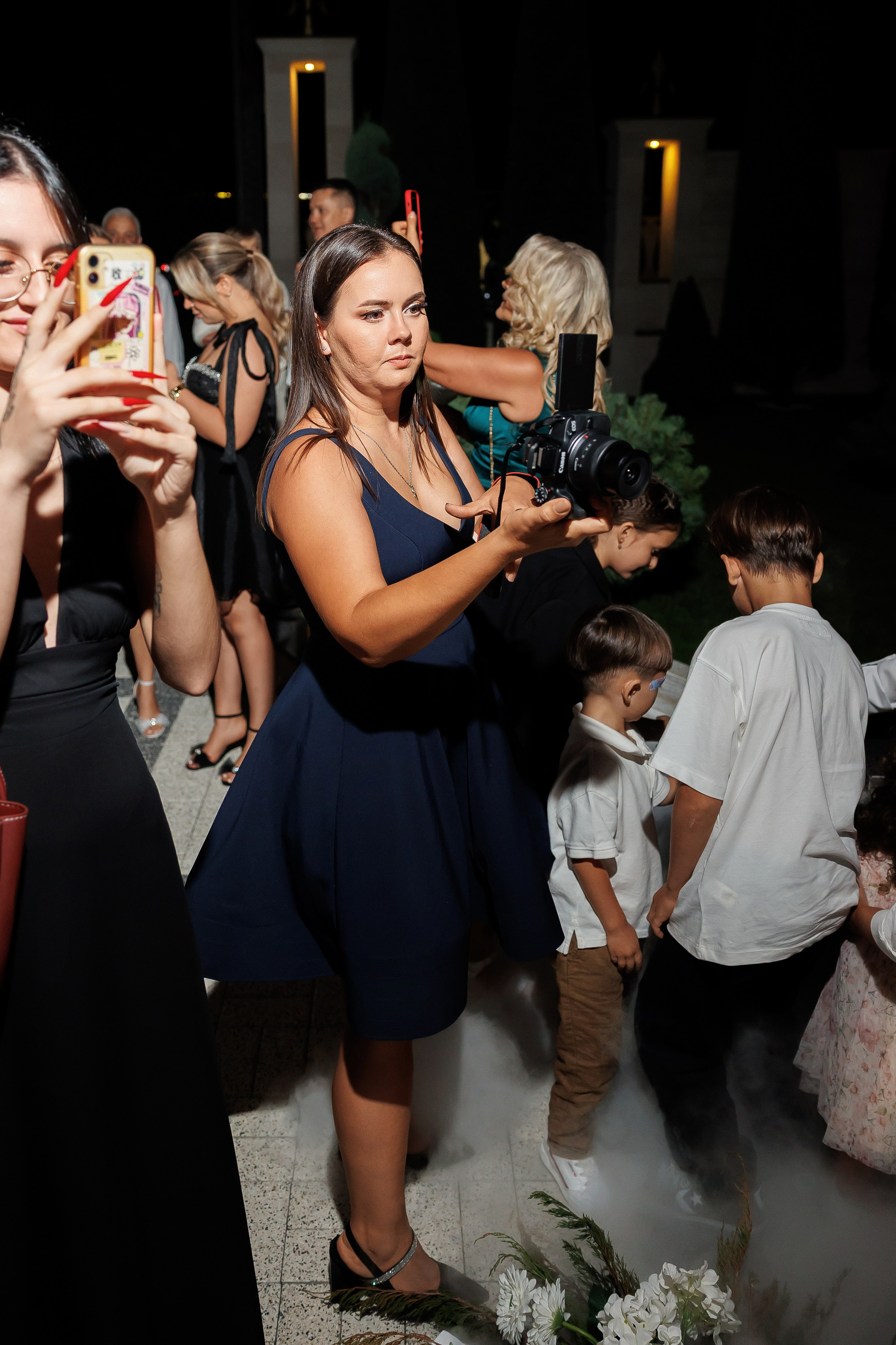 Eugen & Livia — Grand Elysee — Wedding Day. Servicii Foto și Video 067188353