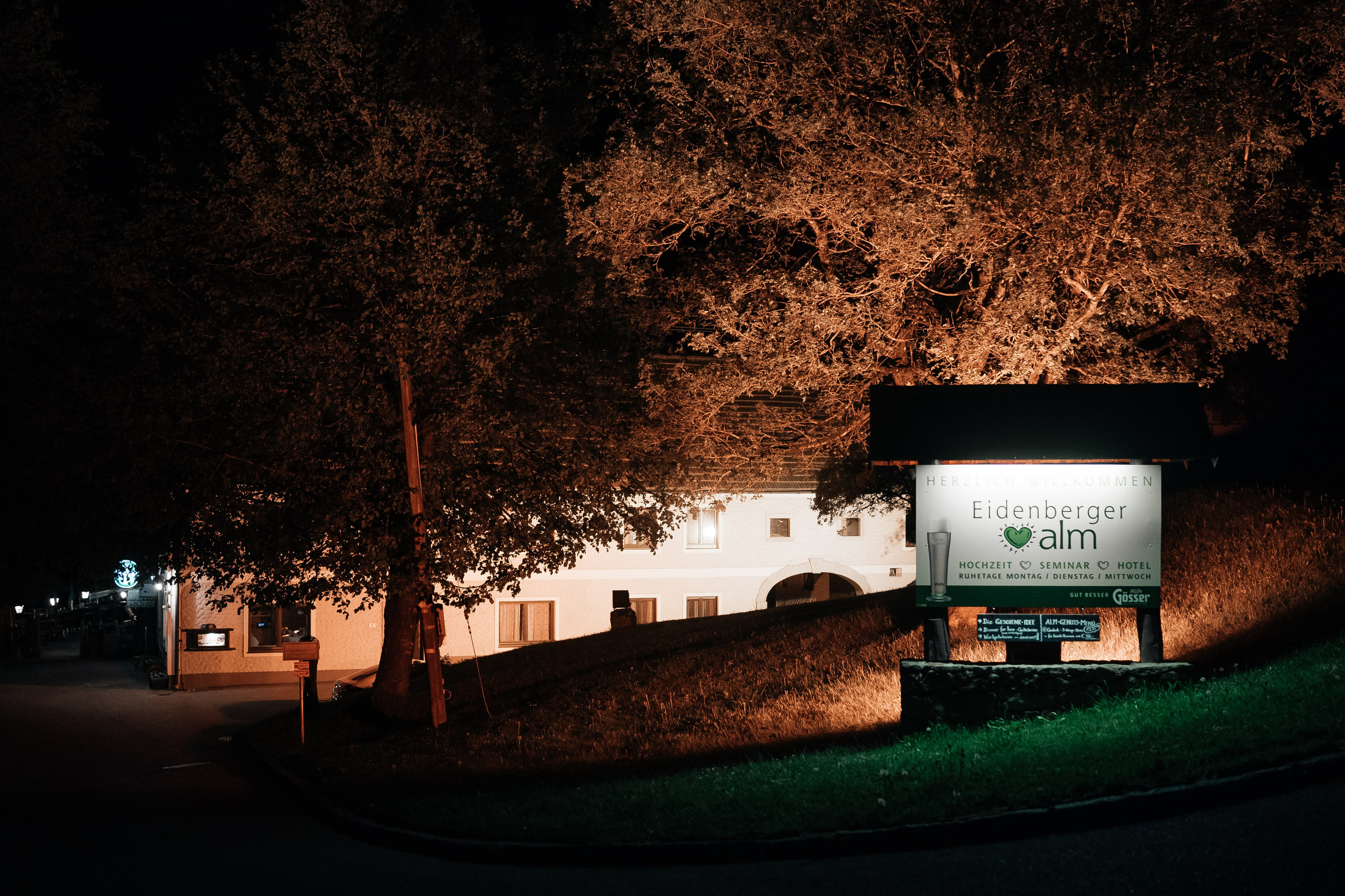Christina und Fabio. Hallo, ich bin Nadya - Fotografin aus Linz, Oberösterreich