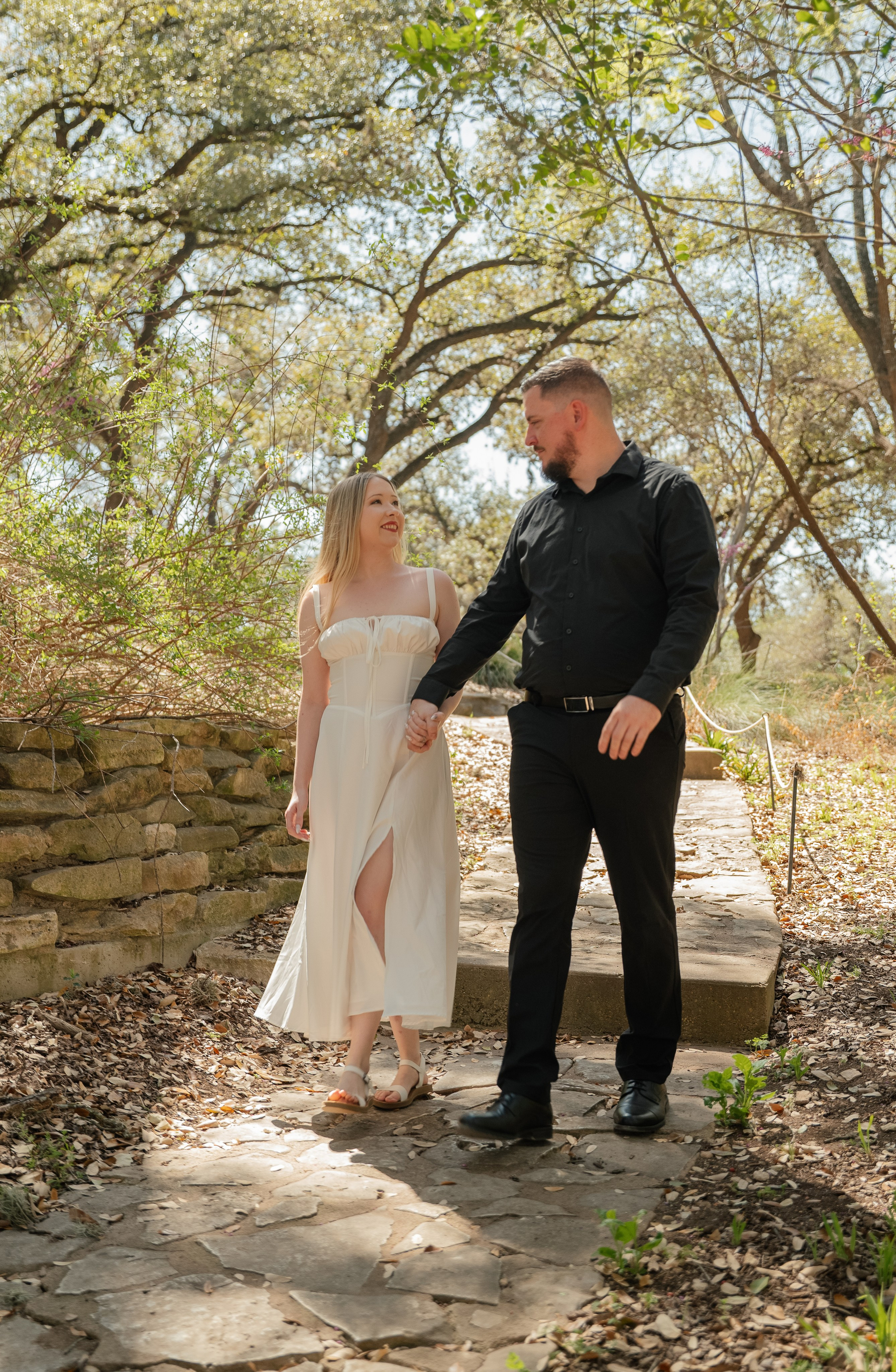 Engagement session in Austin. Wedding photo and video Texas