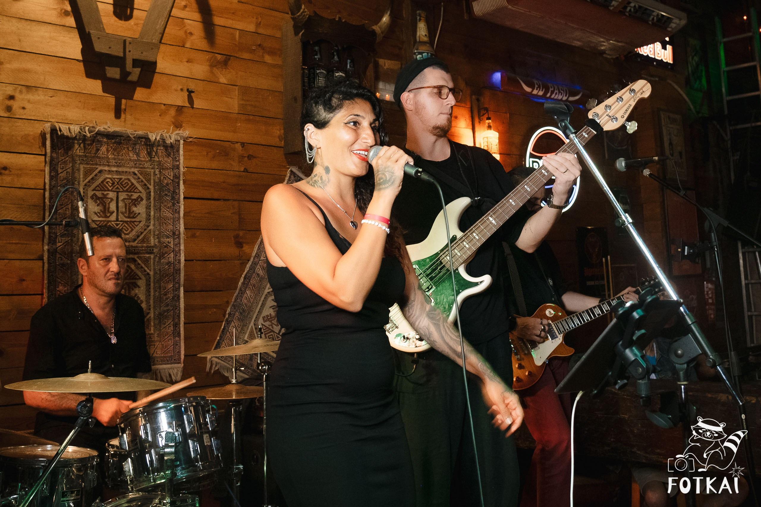 El Paso Rock Bar Torrevieja: Reportaje fotográfico 19.09.25 | FOTKAI