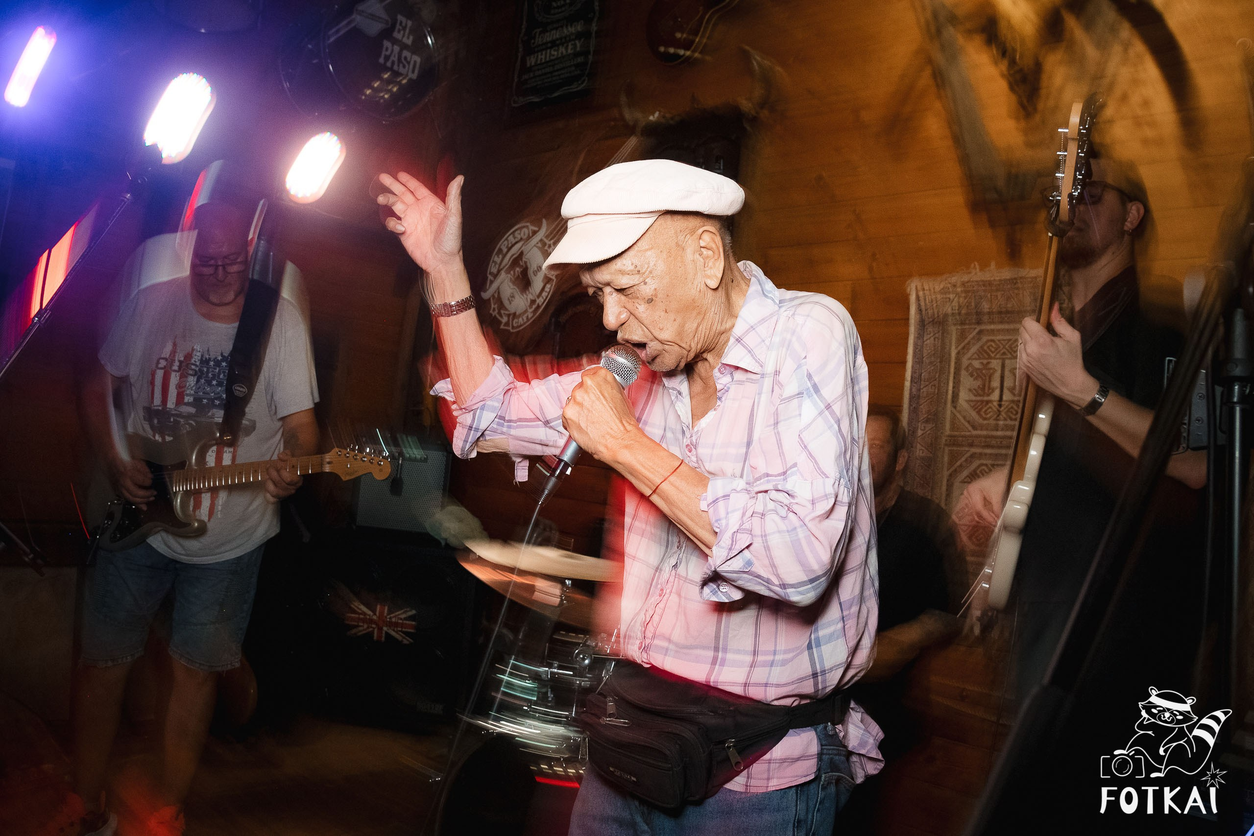 El Paso Rock Bar Torrevieja: Reportaje fotográfico 19.09.25 | FOTKAI
