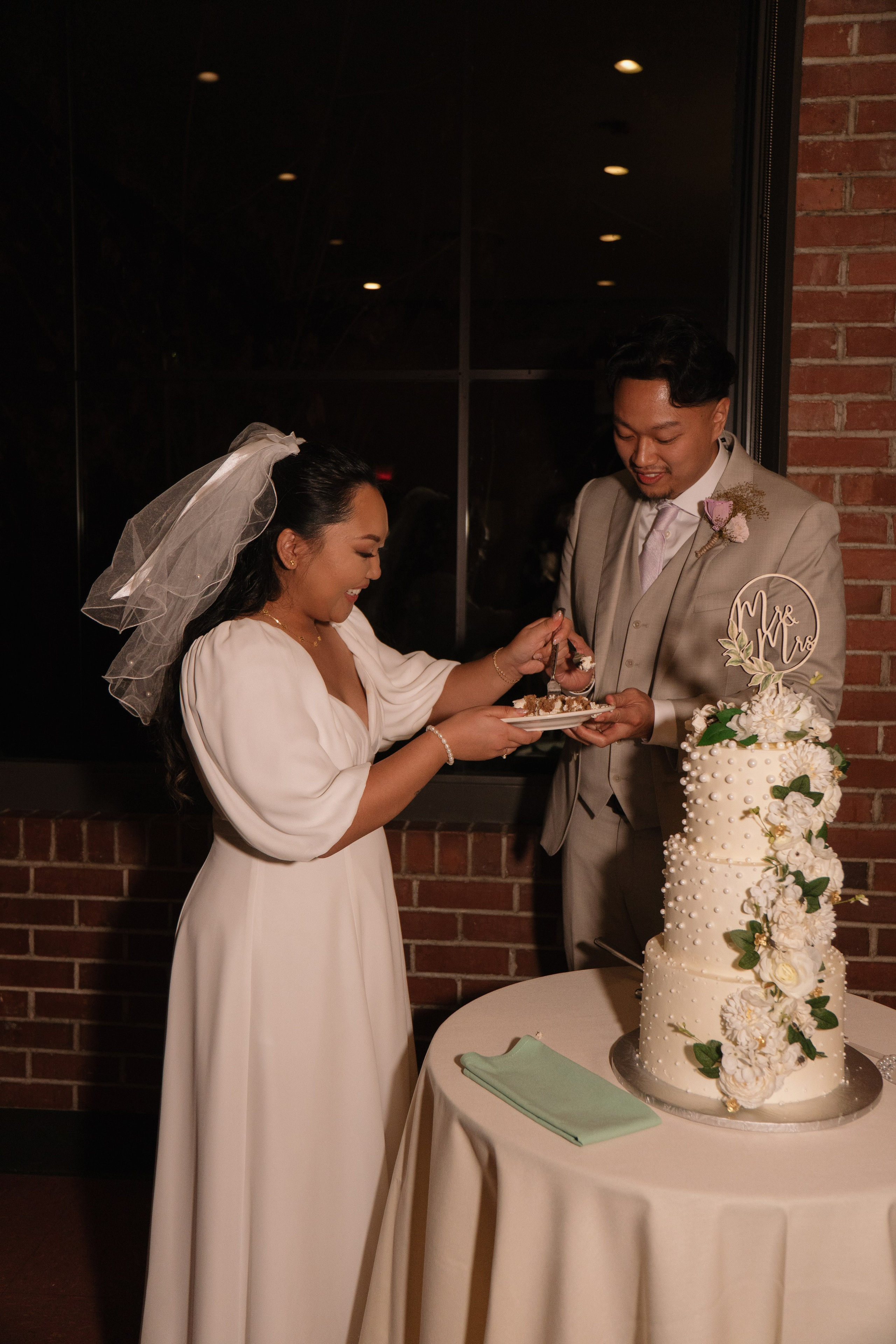 Julie and Metta | Full Wedding day. Photographer in Washington Sophia D
