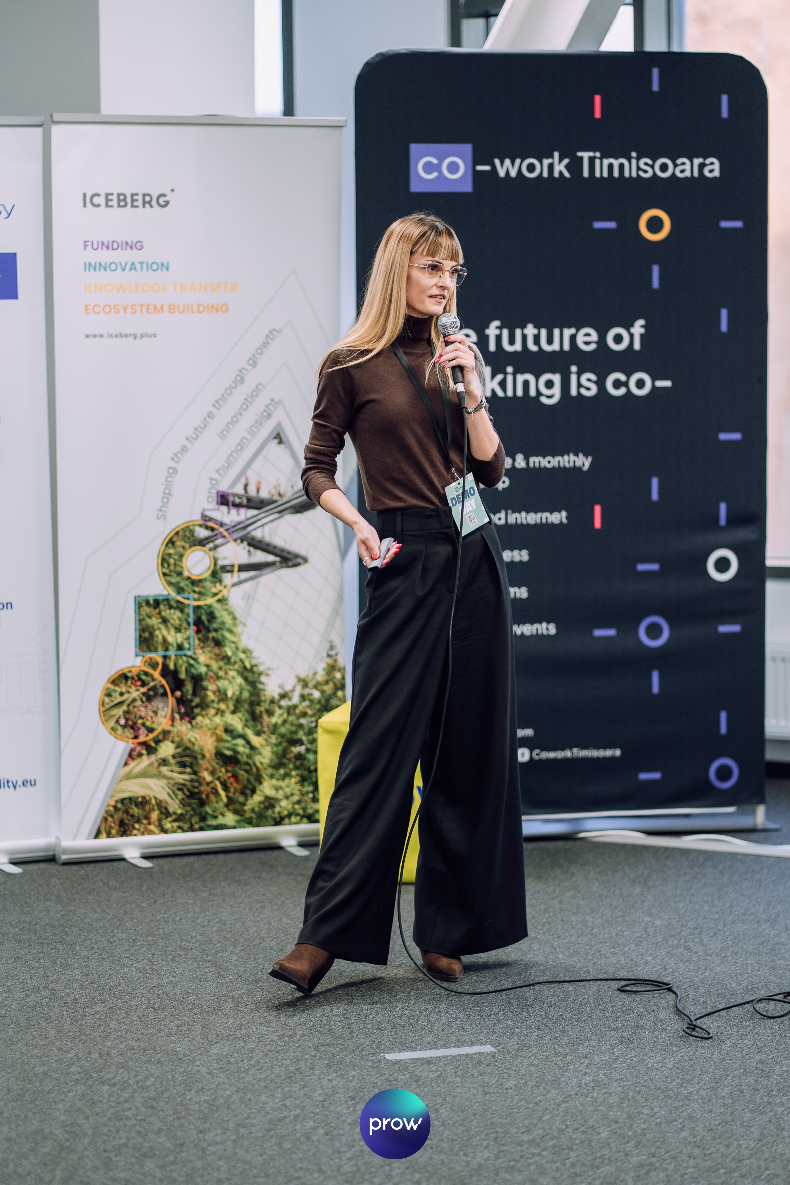 InVest DemoDay @ Cowork. Cozac Cristian Photographer