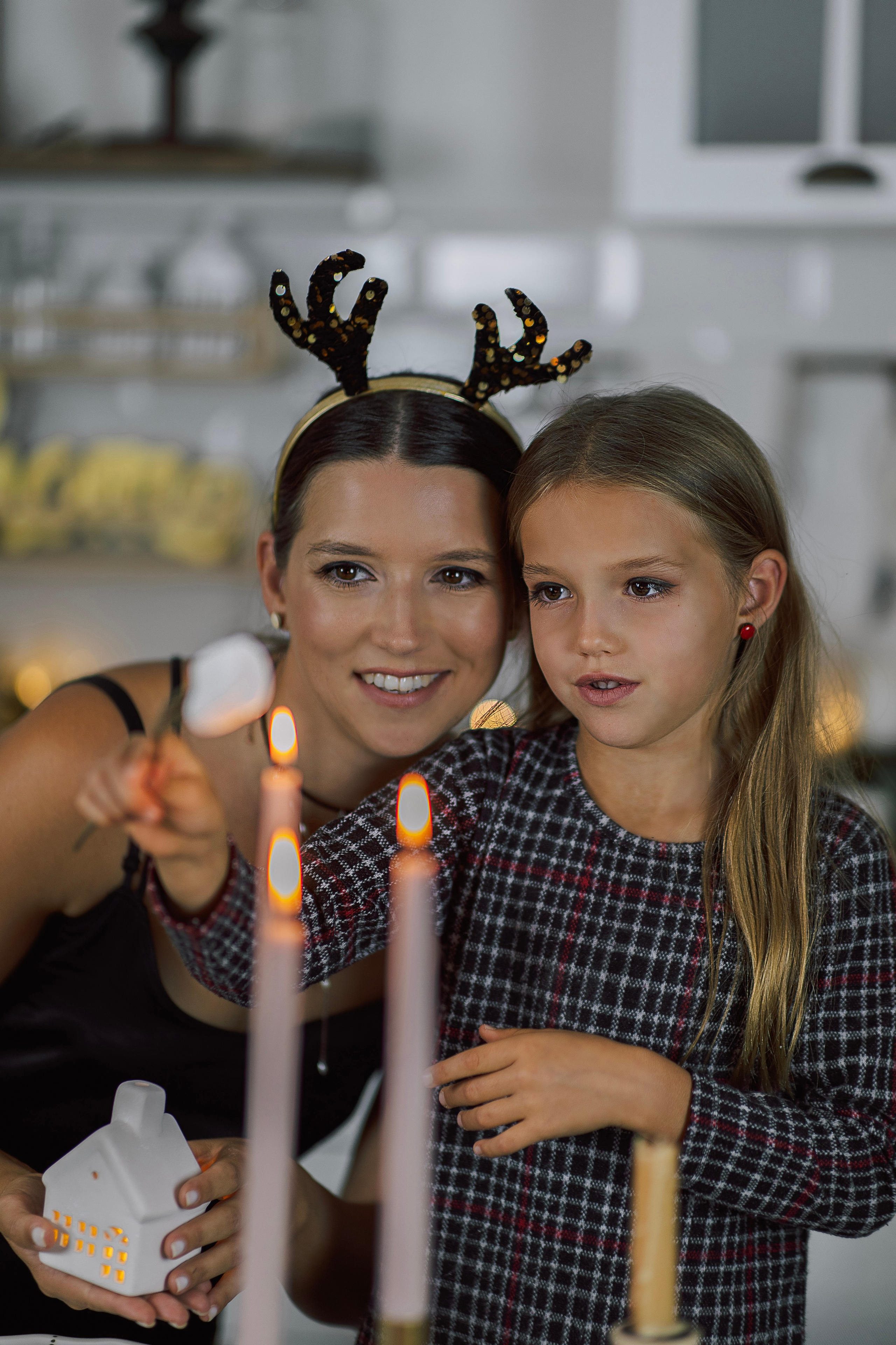 Новогодняя семейная фотосессия. Фотограф в Алании в Турции, Аланья, Сиде, Белек, Анталия, Кемер, Конаклы, Окурджалар. Фотосъемки в Алании. Фотосессия в Алания.Алсу Девели