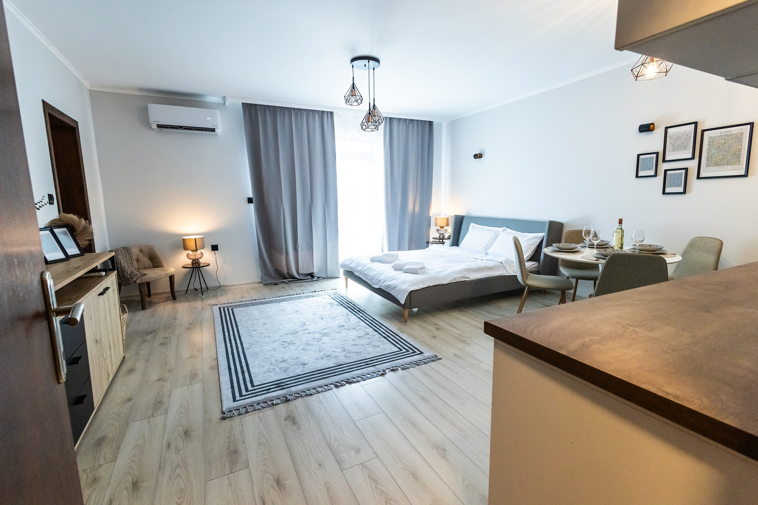 Хотел. Фотограф Ирина Йотова