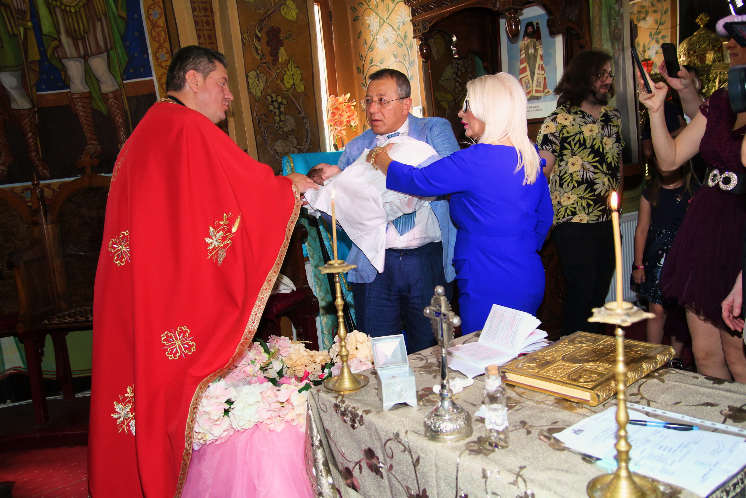 BYZO MEDIA. PETRU BYZO - family and children photographer in ROMANIA