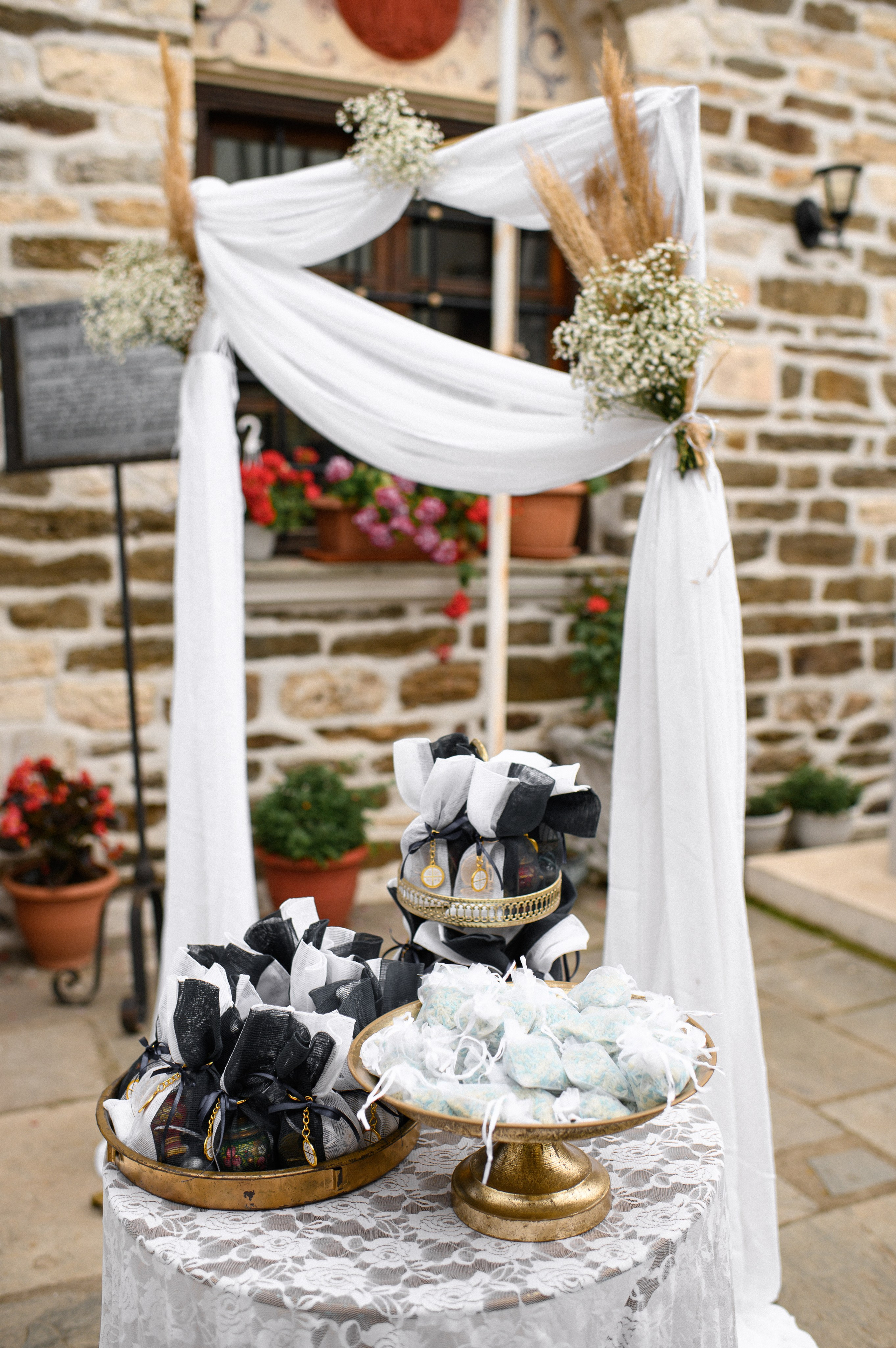 Wedding in Arnia Daria and George. Family, children, portrait, and event photography in Thessaloniki