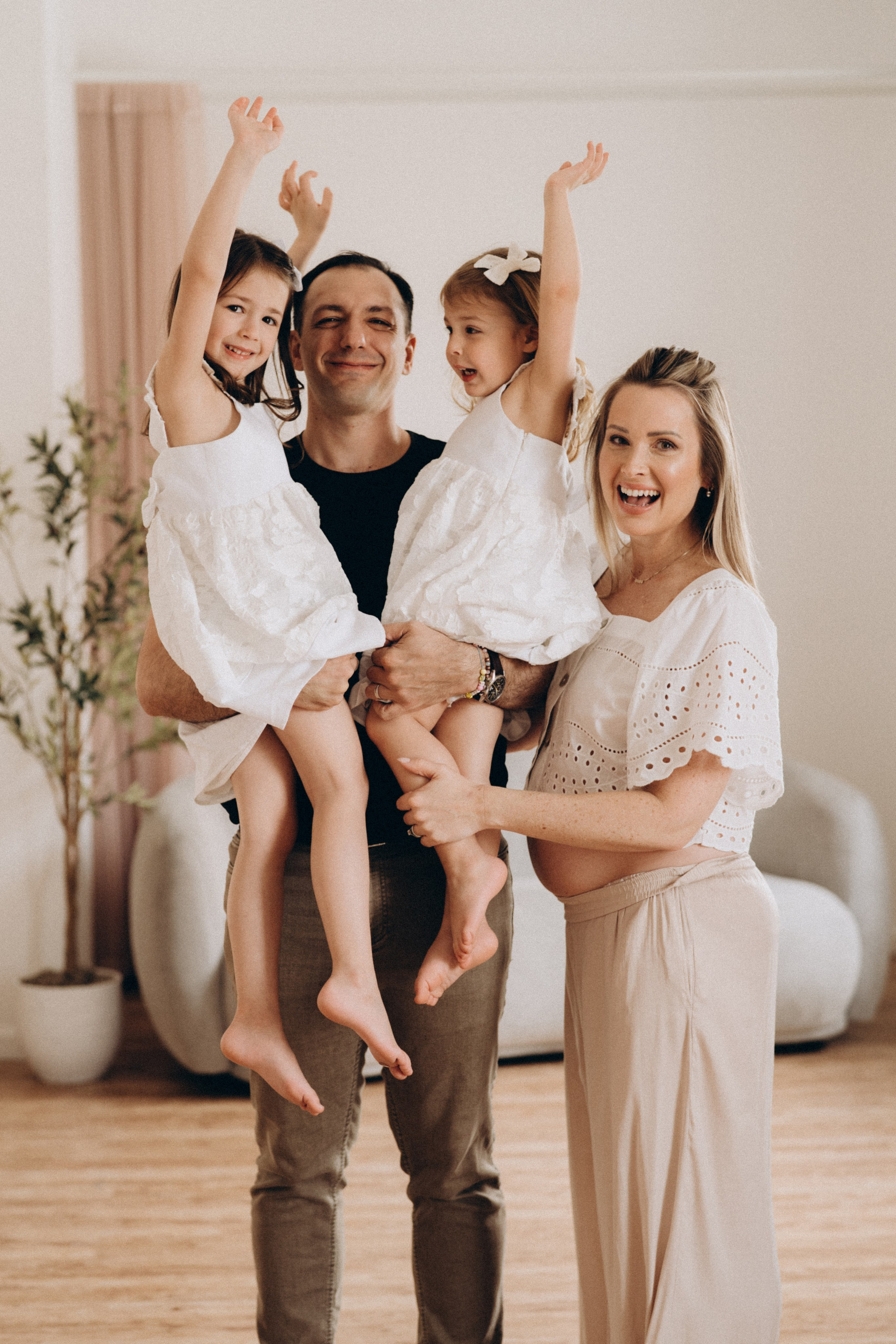Emily. Modern maternity photographer in Long Island New York