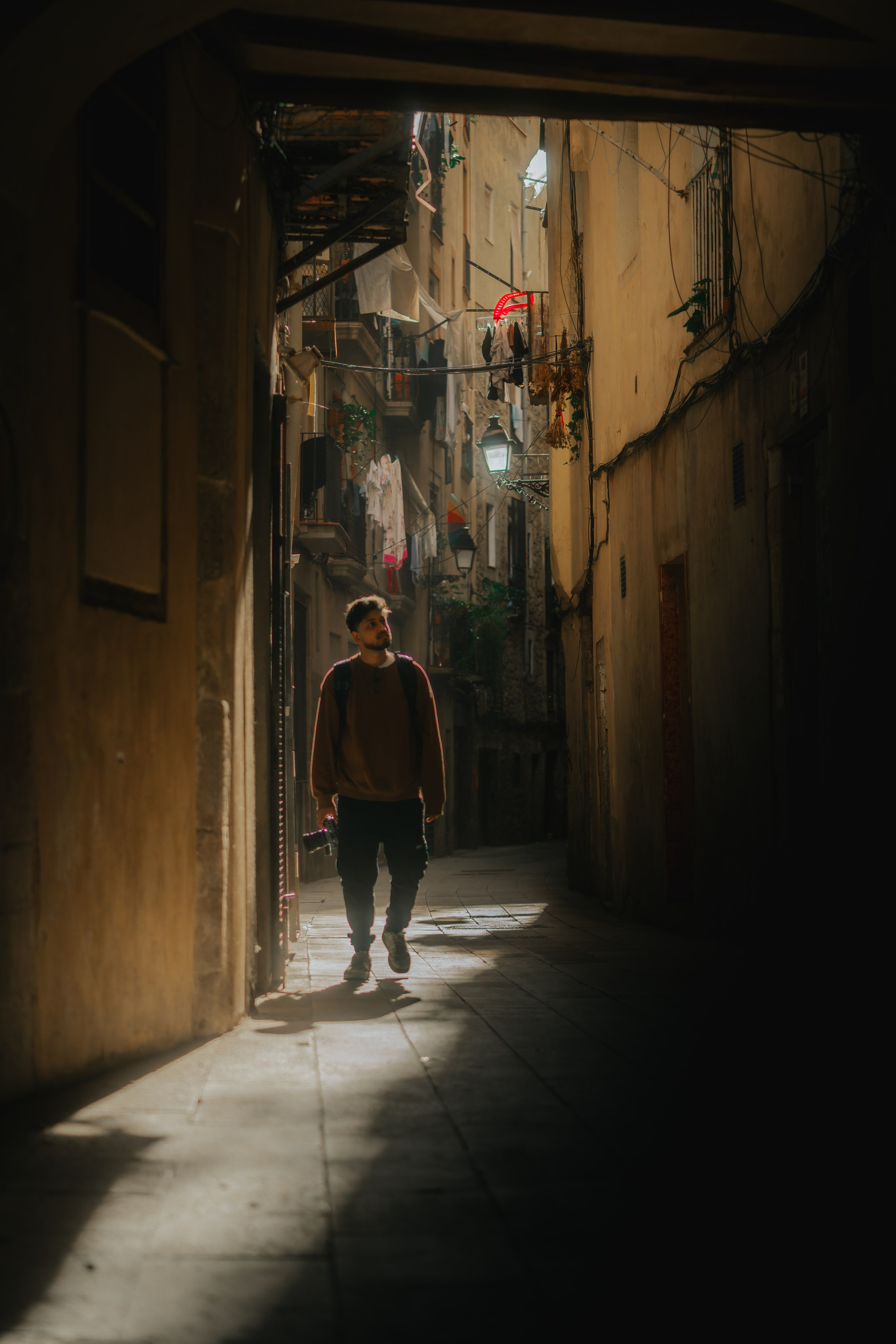 Contact. Photographer