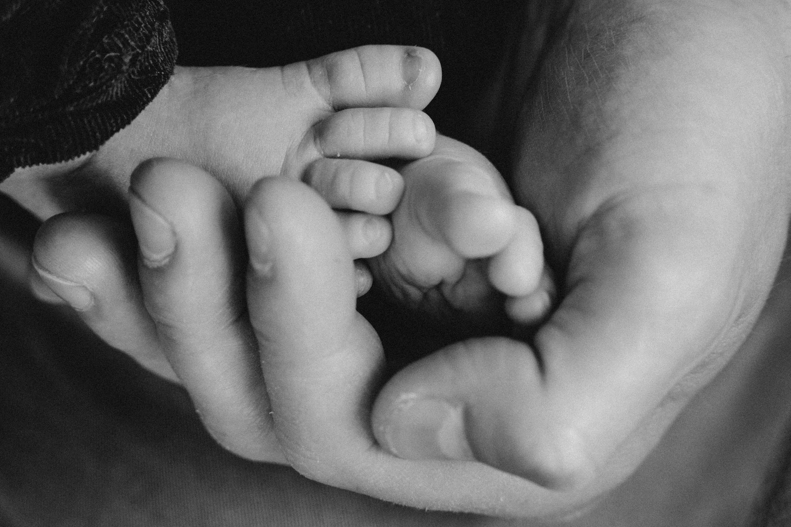 Tiny newborn toes, lifestyle detail photography in Solihull.