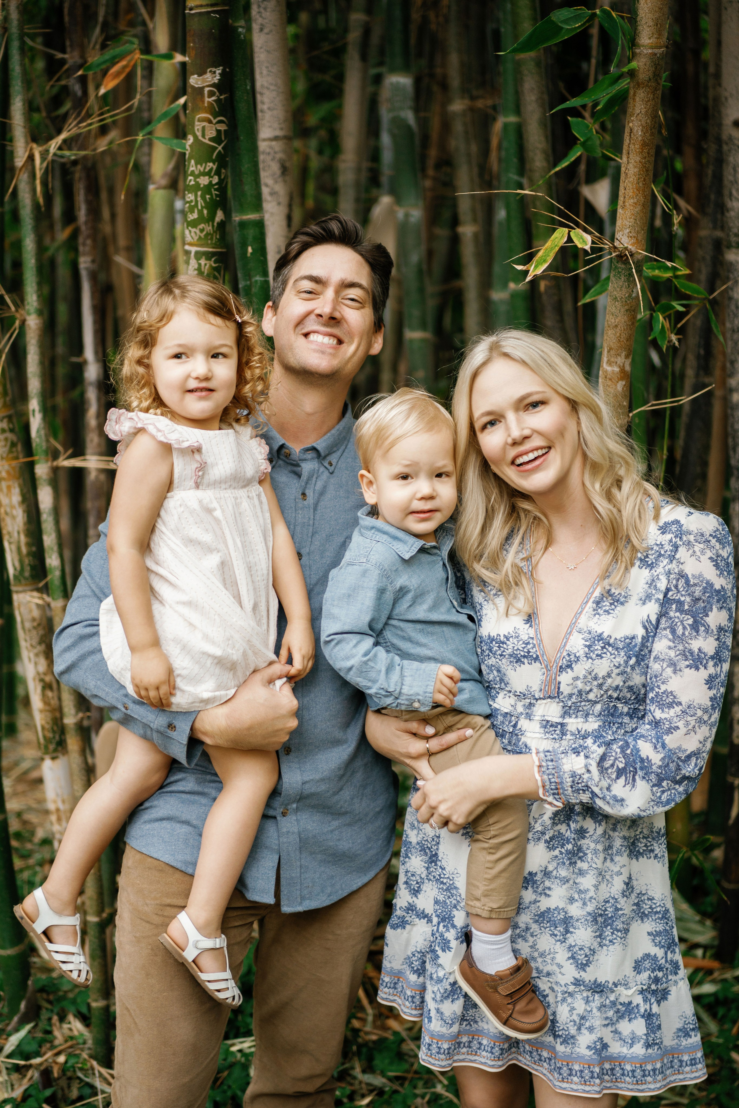 Fullerton Arboretum, California Family Photoshoot. Wedding Photography & Videography Team in California, Los Angeles, San Francisco, San Diego and Travel