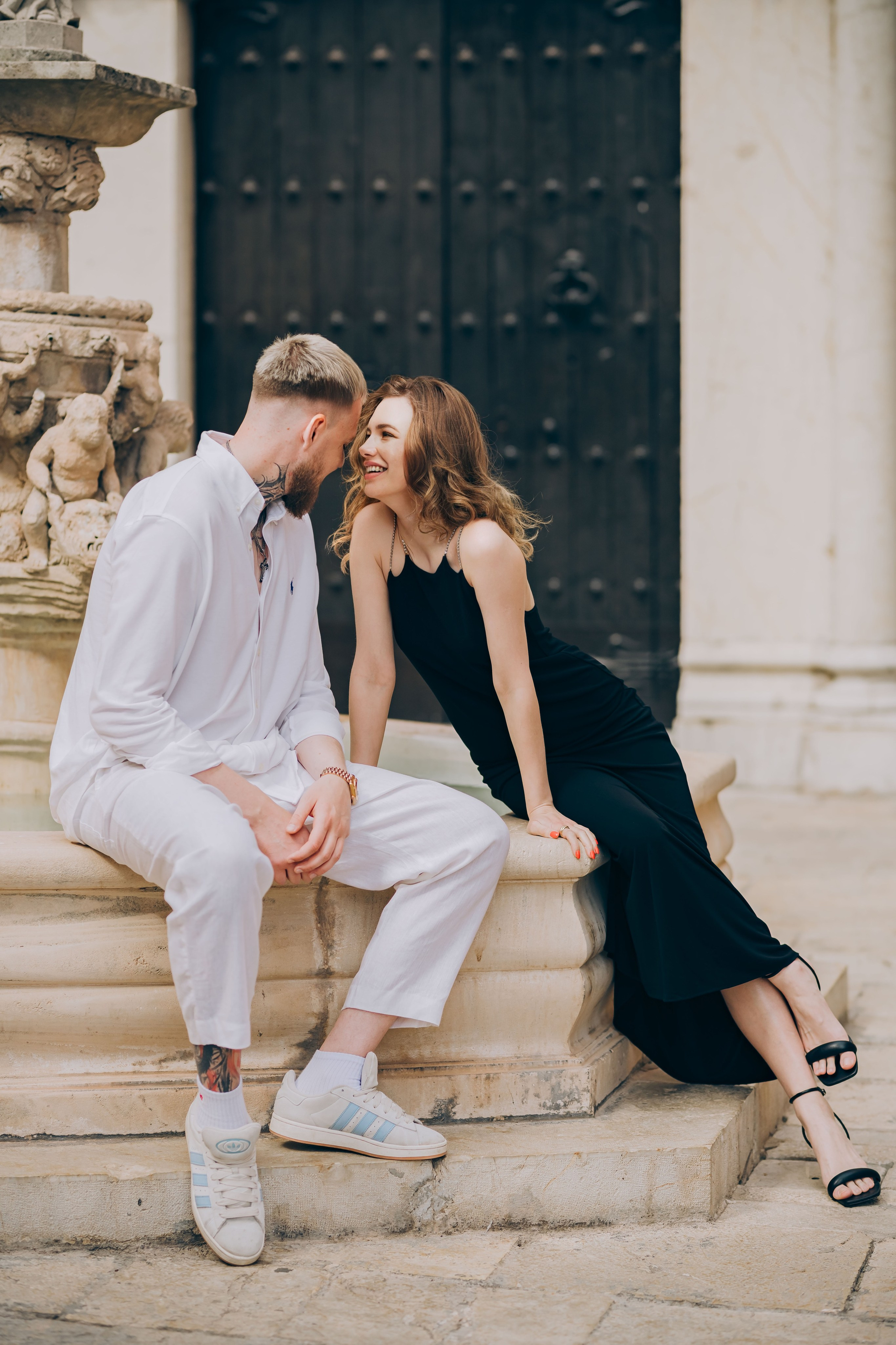 Romantic Couple Session — Mallorca Old Town. Фотограф у Пальма де Майорка