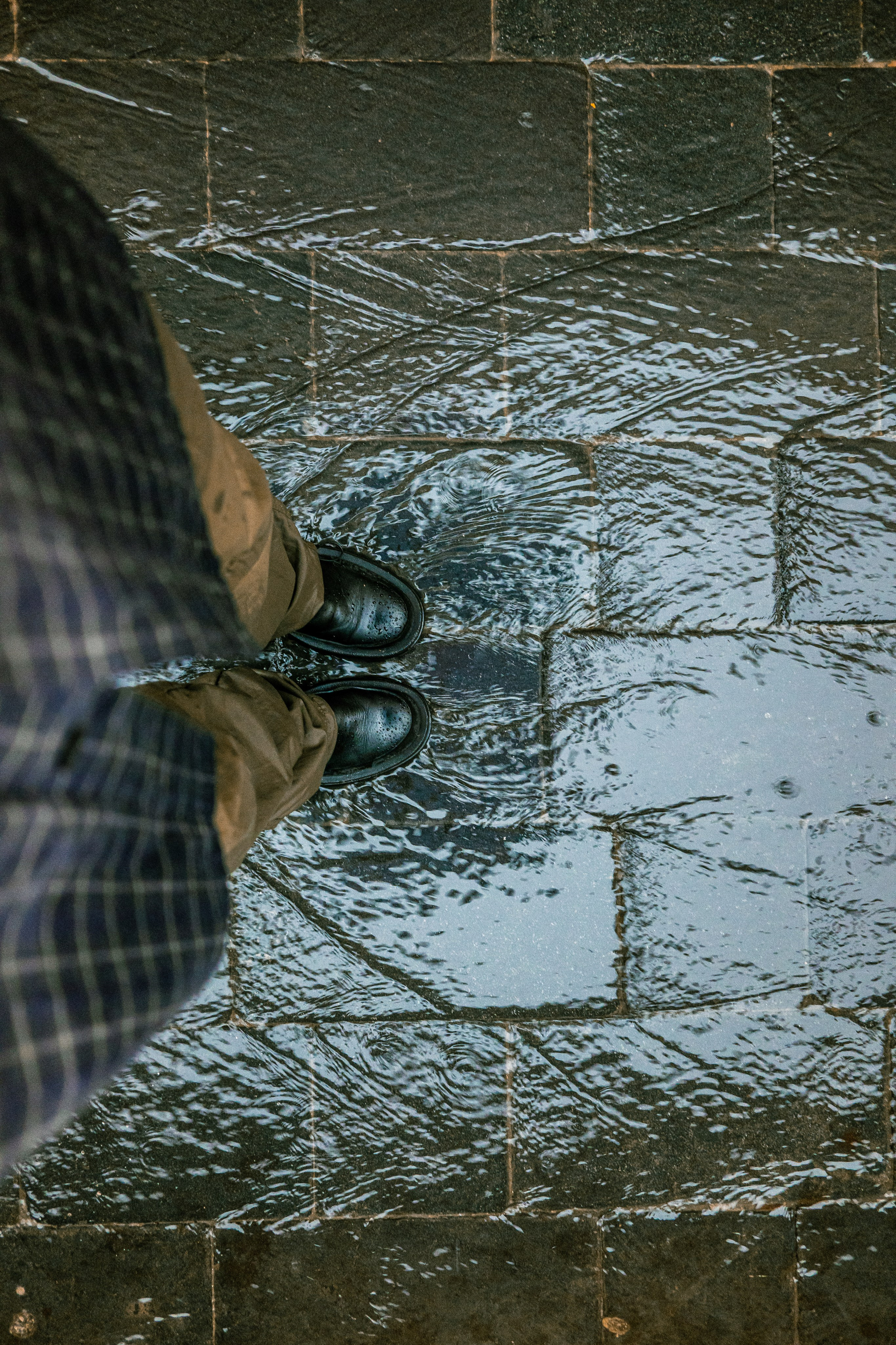 Rainy Dubai. Versoluna