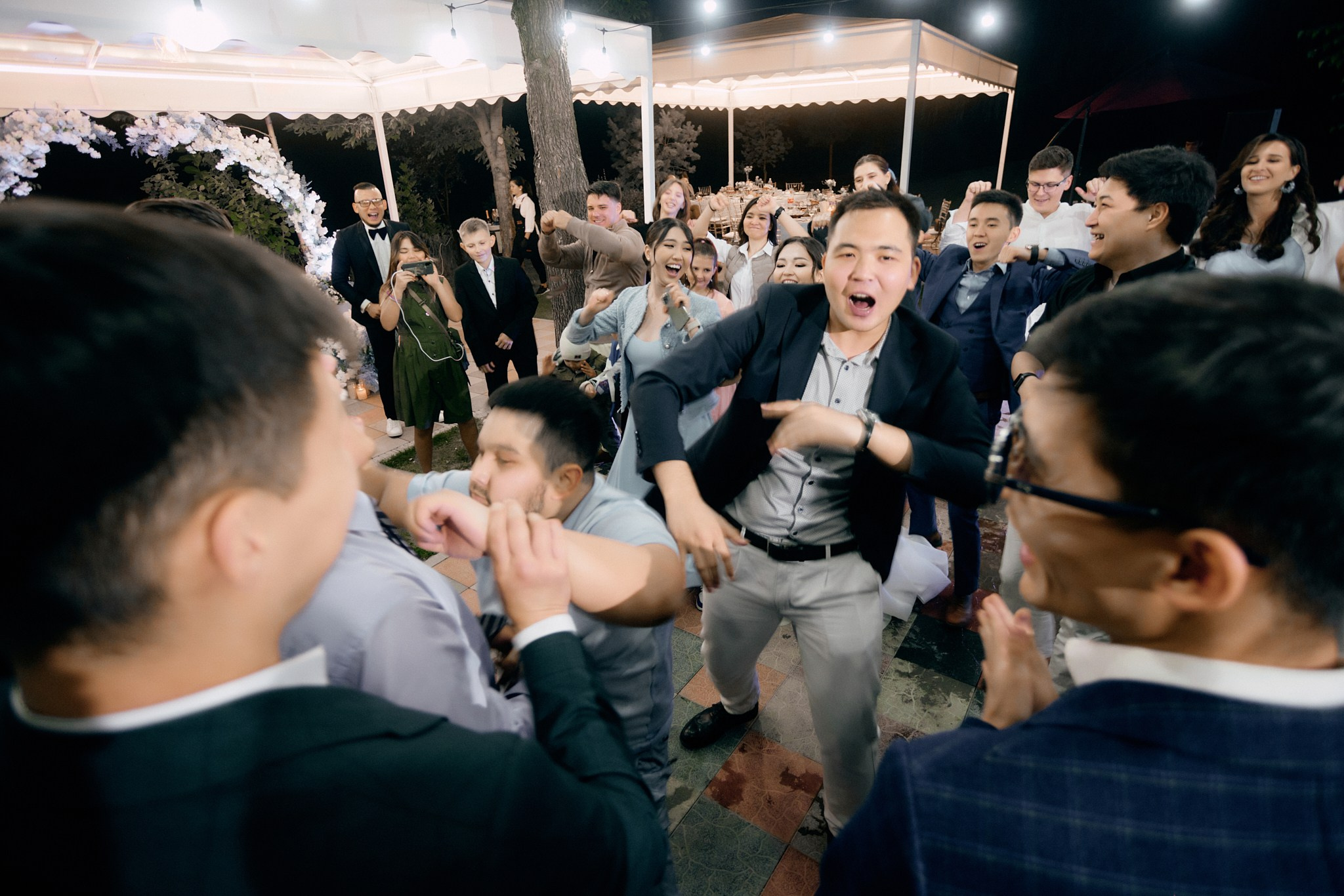 свадебные танцы гостей