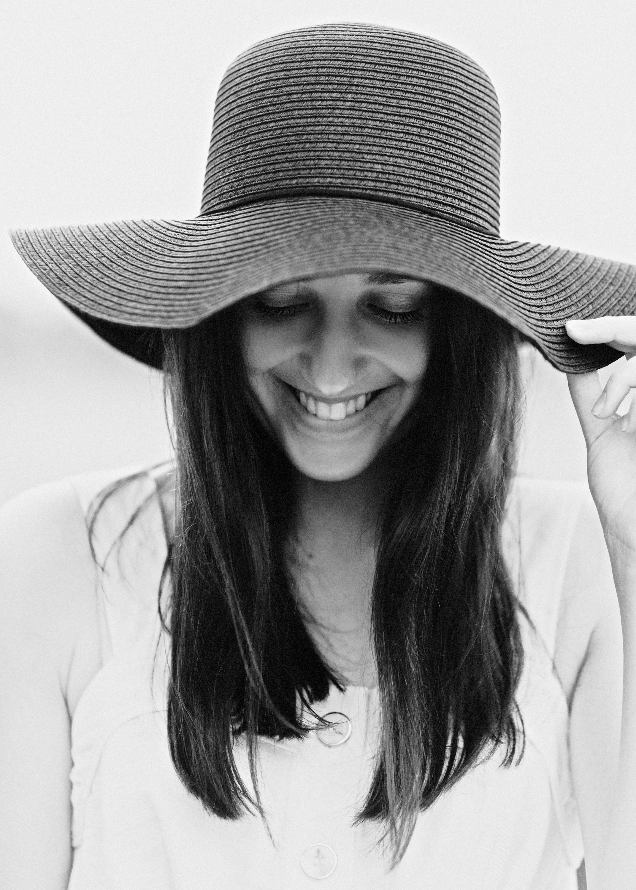 Katya | tenderness in the field. Kaja | fotograf psów we Wrocławiu