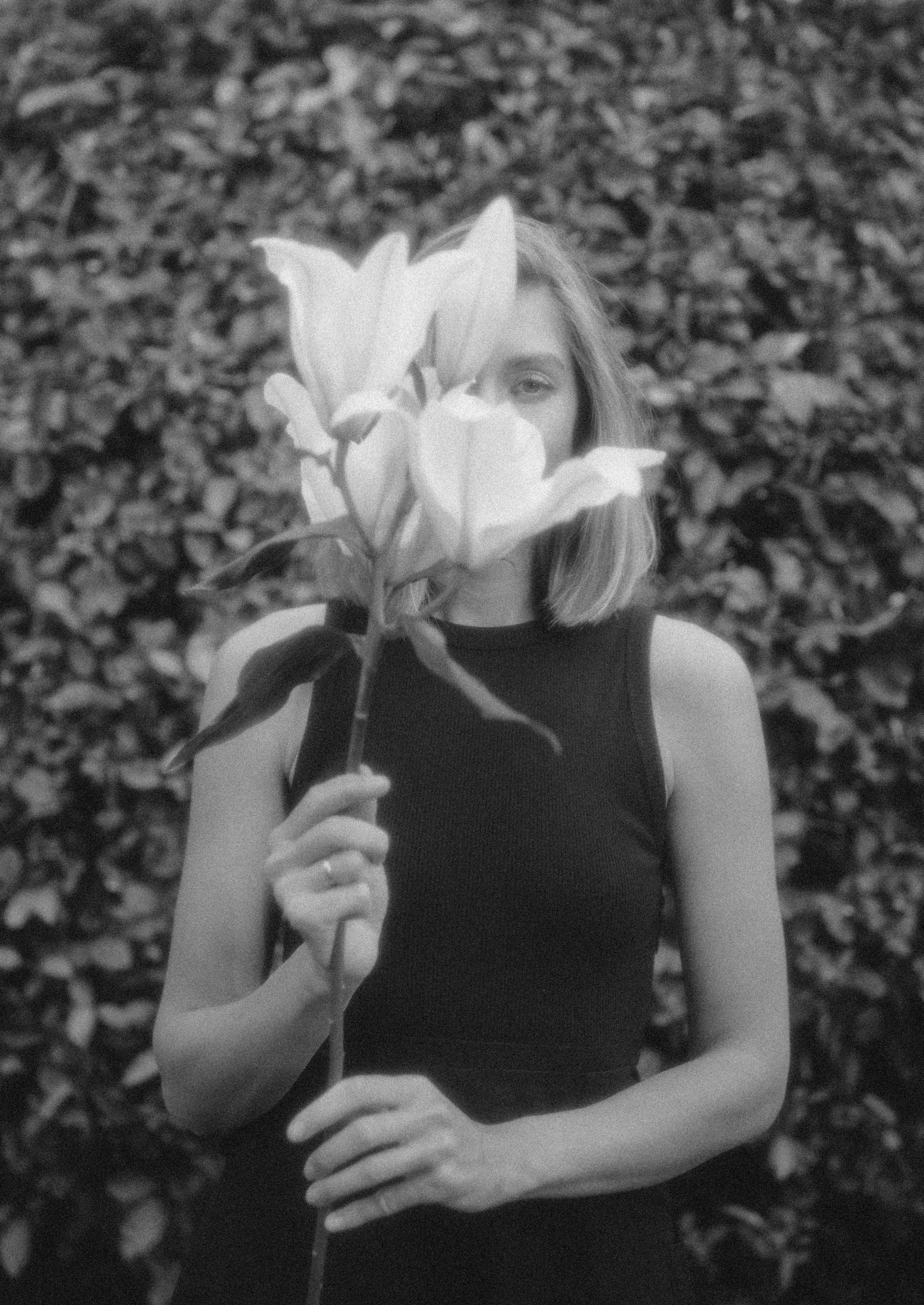 Катя с лилией. Фотограф Мила Ромашкина